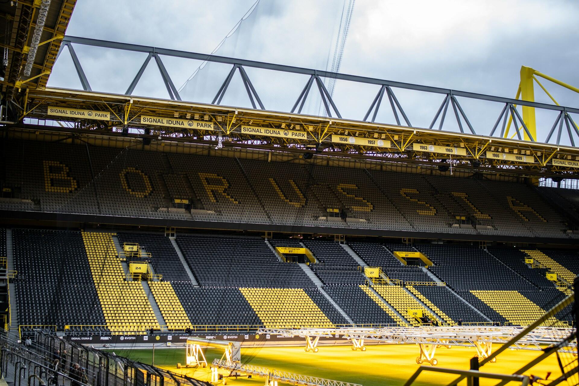 Tom tribune på Borussia Dortmund sin stadion