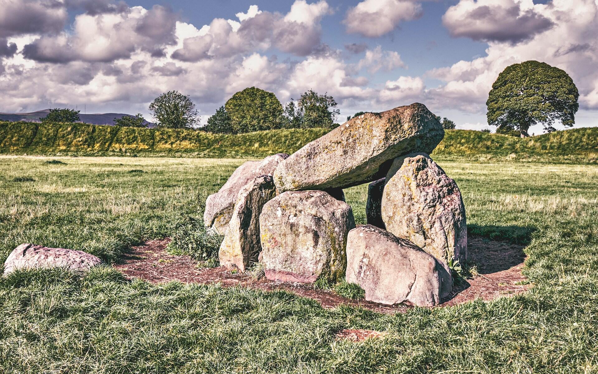 Keltisk steinmonument i Irland brukt til seremonier og ritualer