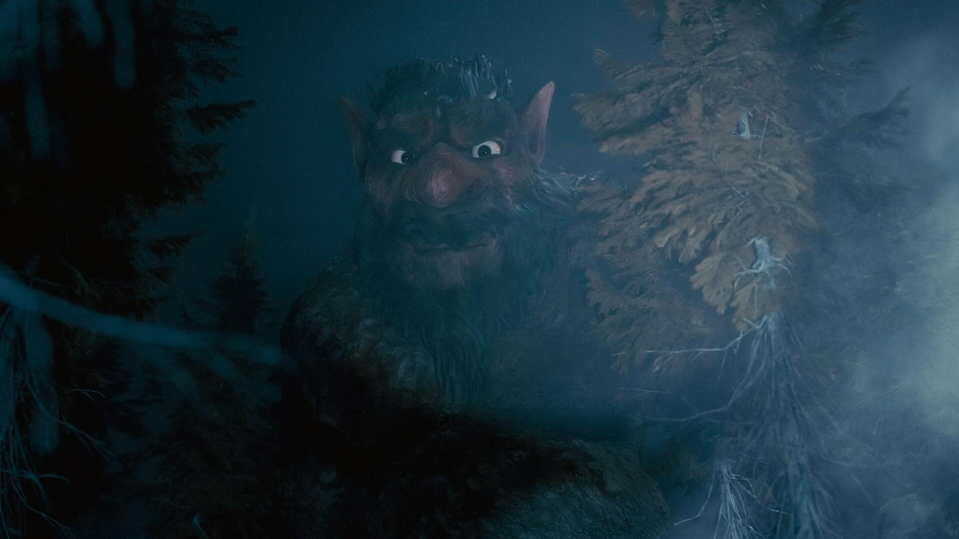 Troll skjult i mørk skog og tåke, inspirert av forestillinger om troll i norsk folketro.