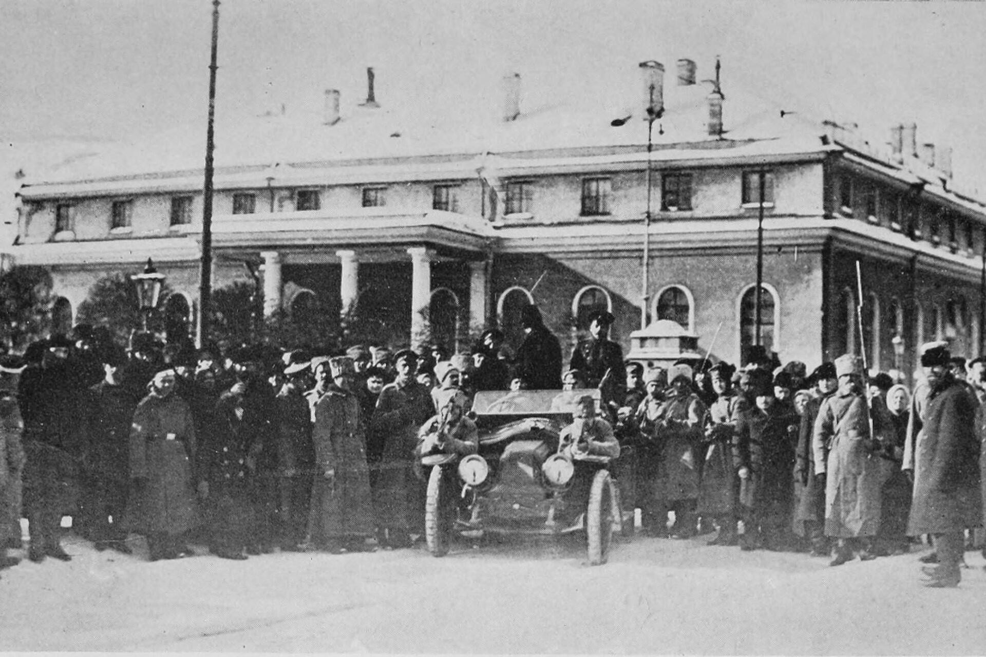 Revolutionaries in Petrograd.