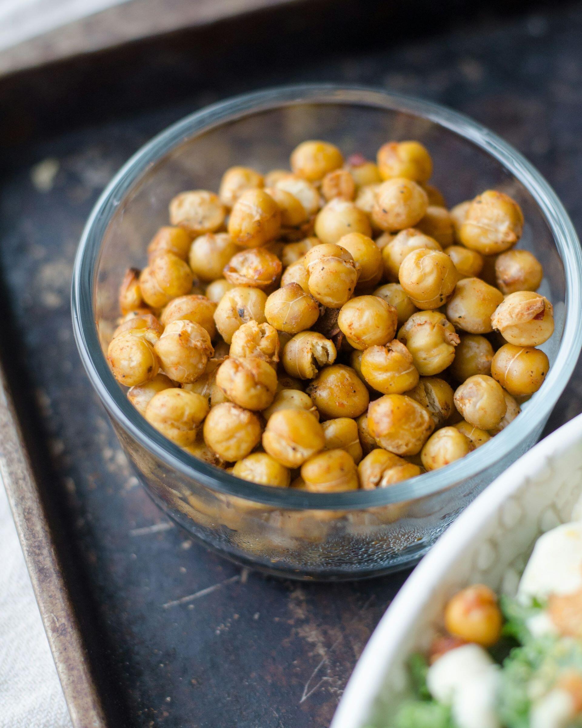 Roasted chickpeas in a glass bowl