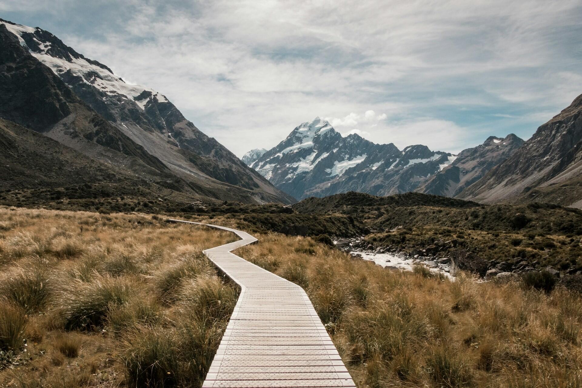 A hiking path along Mount Cook National Park.