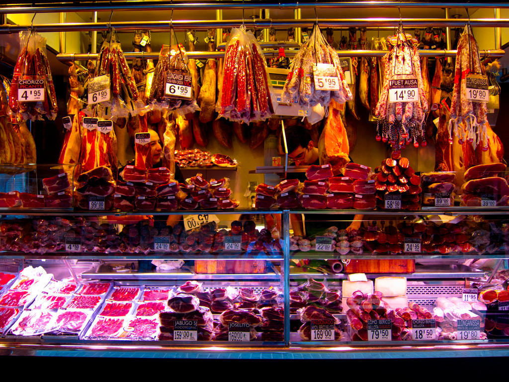 Get to know the culture and the Hispanic way of life