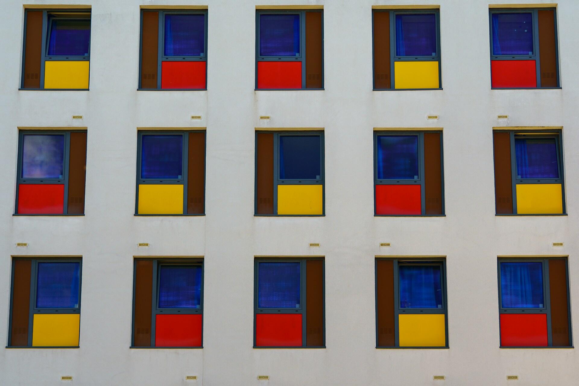 Primary colours in windows.