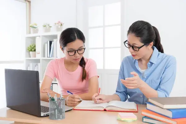 Tutoría personalizada en la Ciudad de Panamá para mejorar el rendimiento académico.