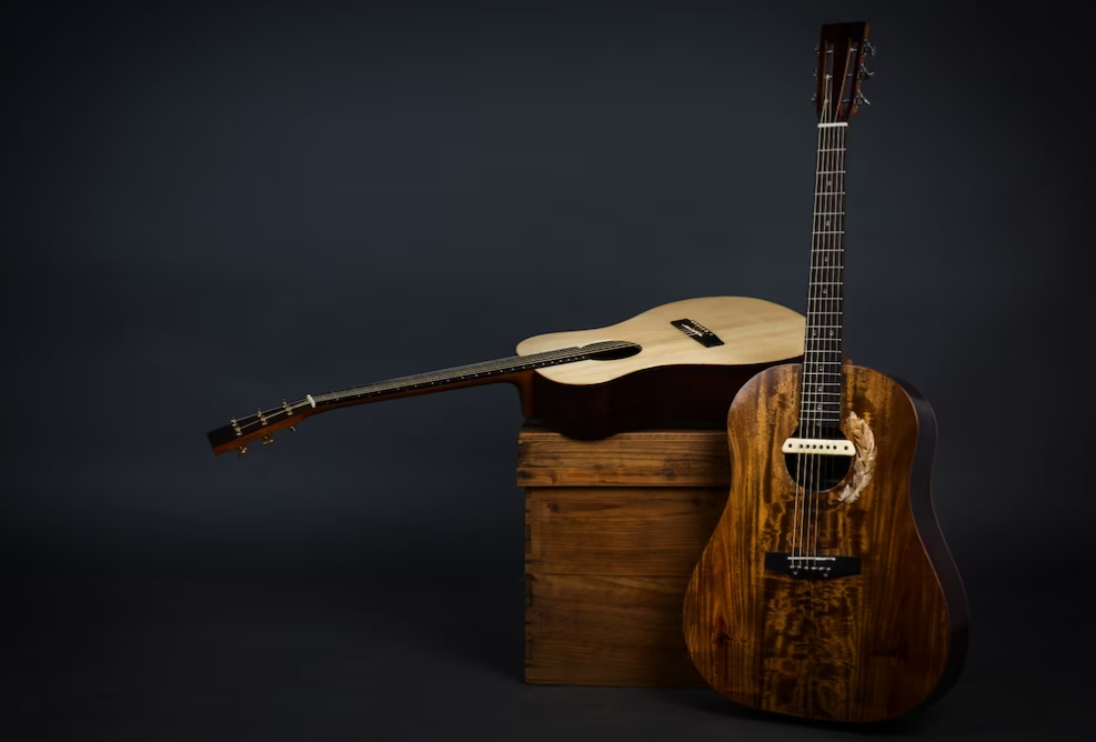 Un par de guitarras acústicas
