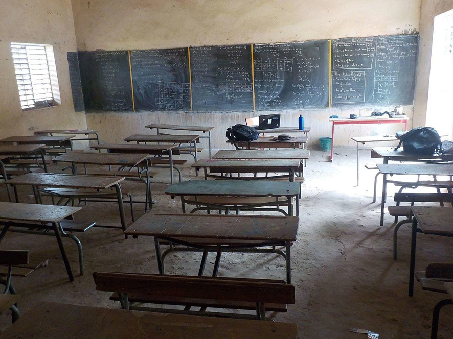 Salón de clases vacío