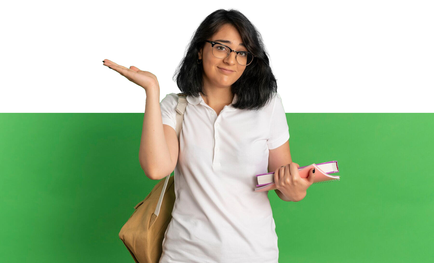 chica con rostro dudoso y libros en una mano