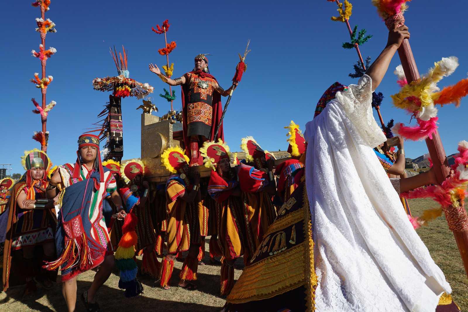 vista contrapicada de la representación del inti raymi