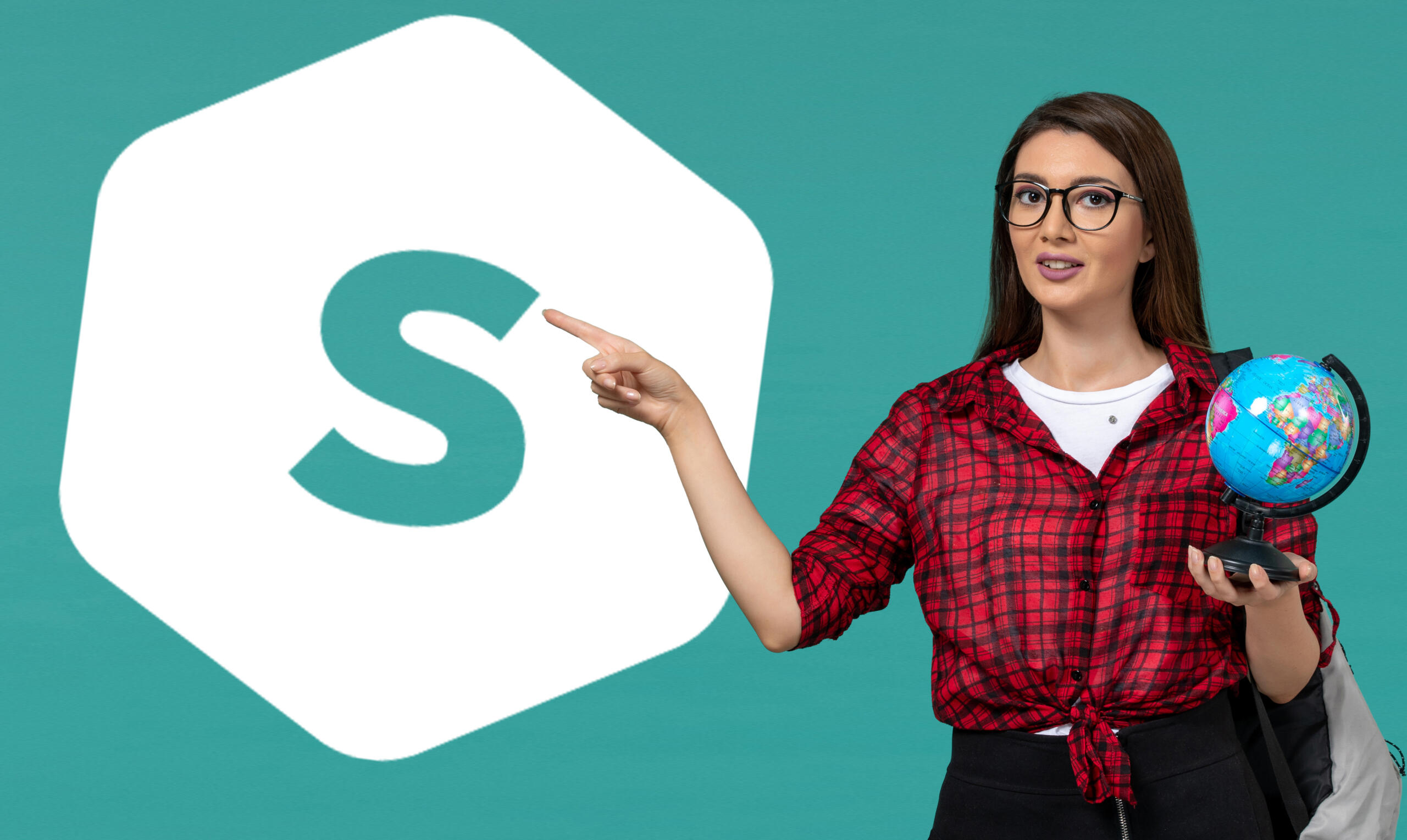 chica estudiante sosteniendo un globo terráqueo señalando el logo de Superprof