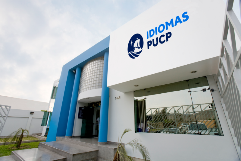 fachada local Idiomas PUCP