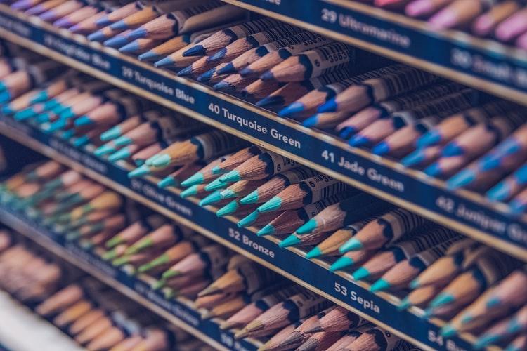 Artykuły plastyczne w sklepie