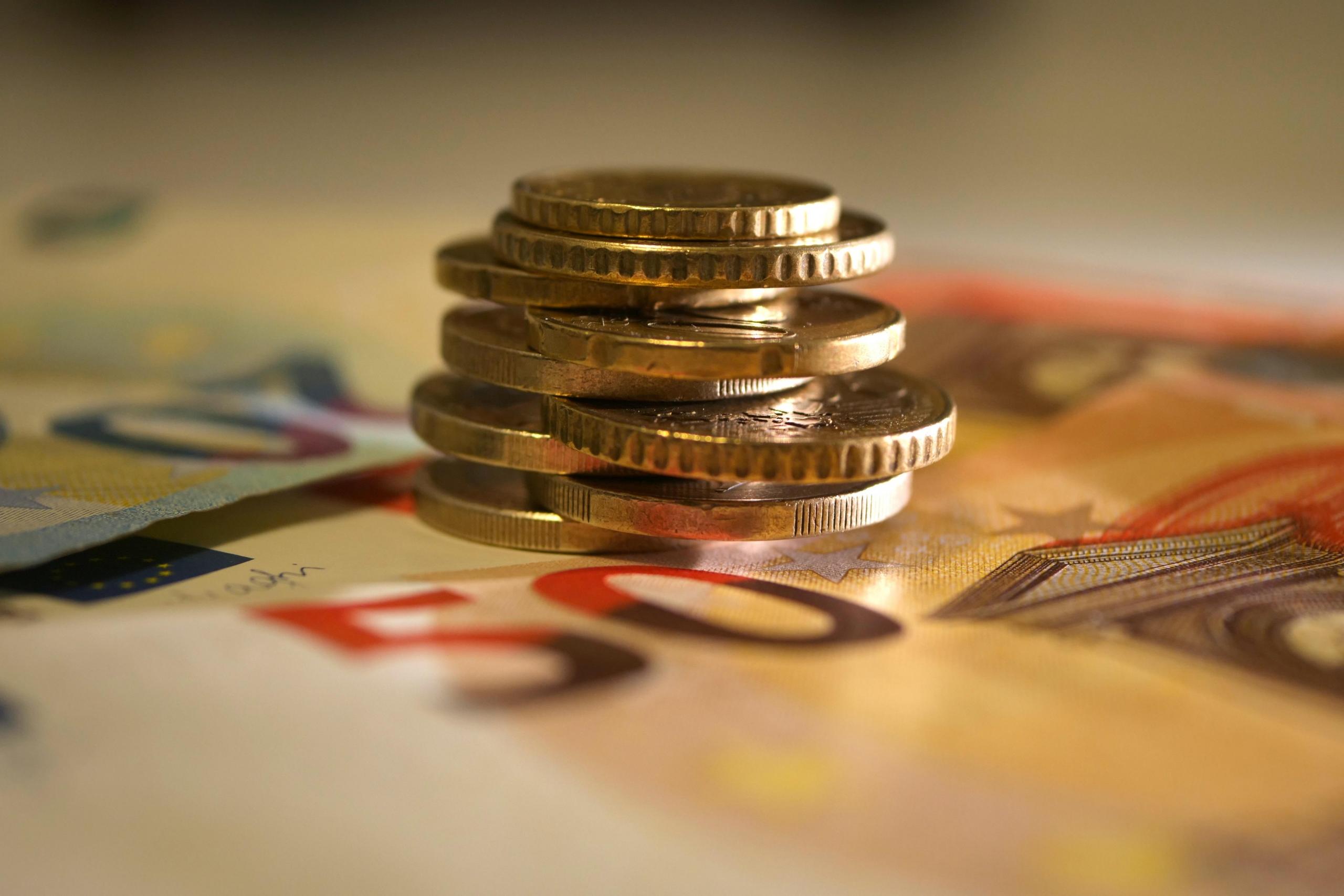 Banknoty i bilon Euro.