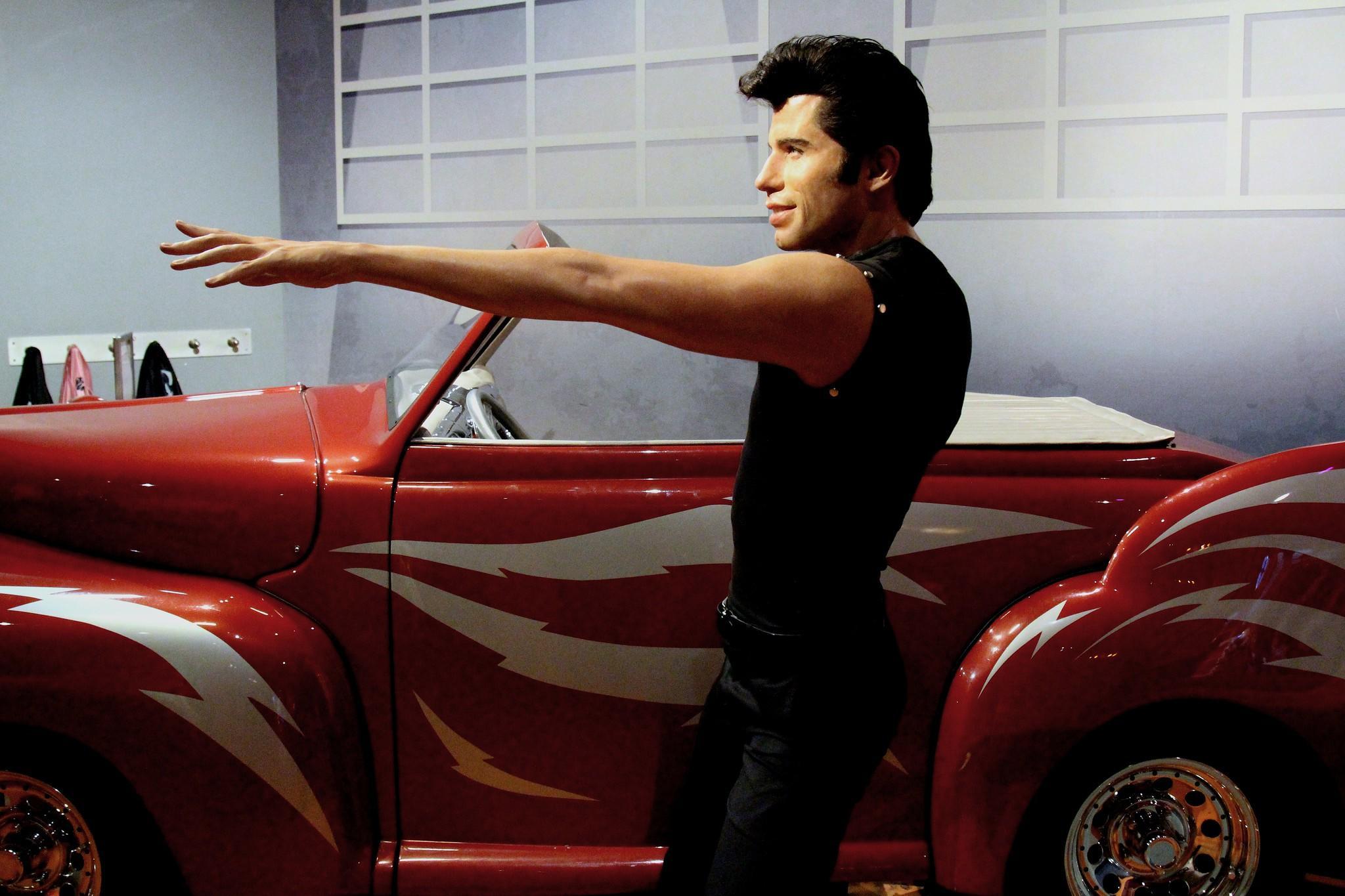John Travolta w filmie Grease.