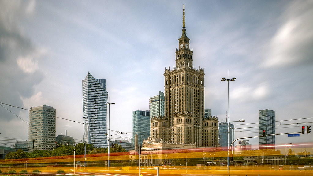 pałac kultury w centrum warszawy
