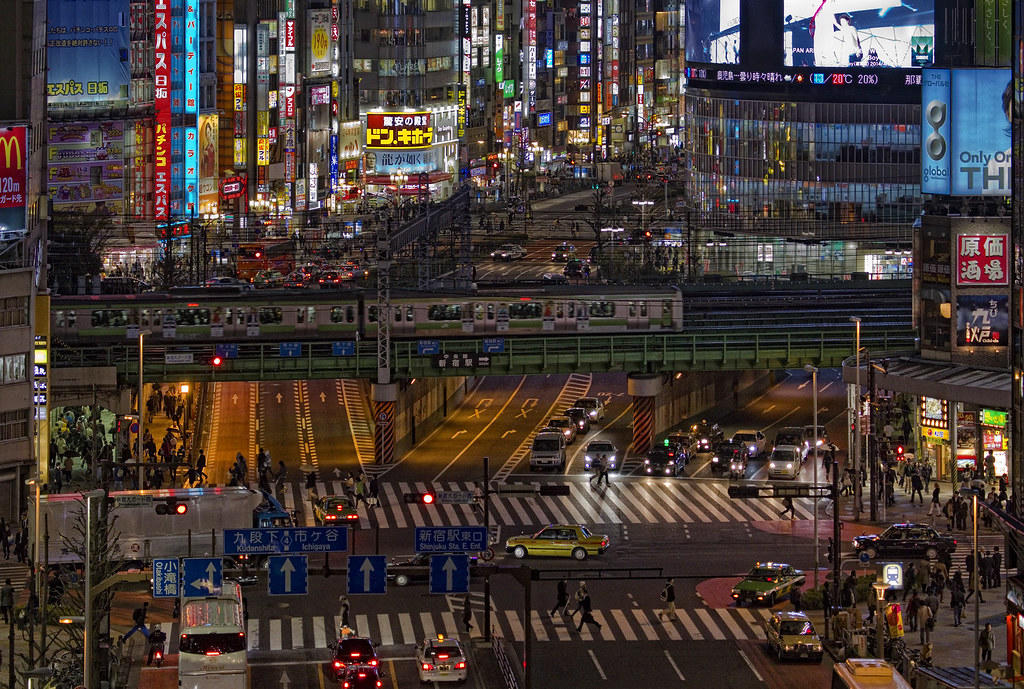 zatłoczone ulice tokio