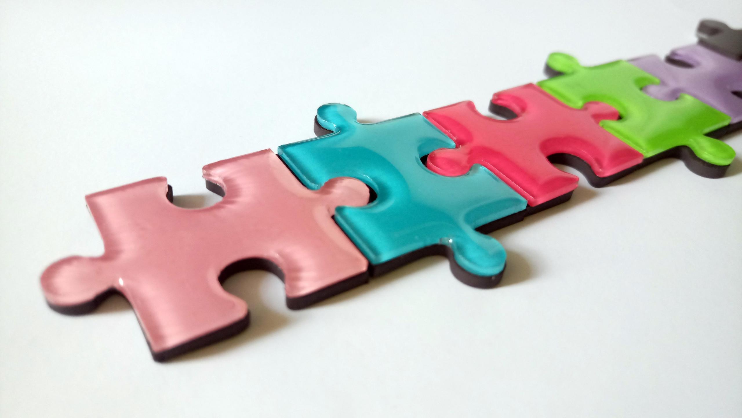 Kolorowe puzzle.