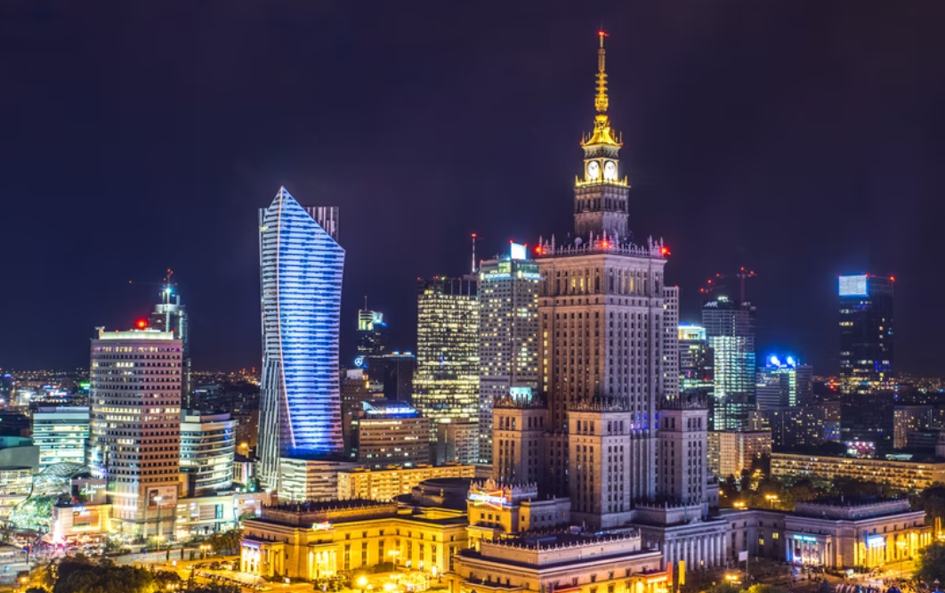 Stolica Polski Warszawa nocą | Źródło Unsplash