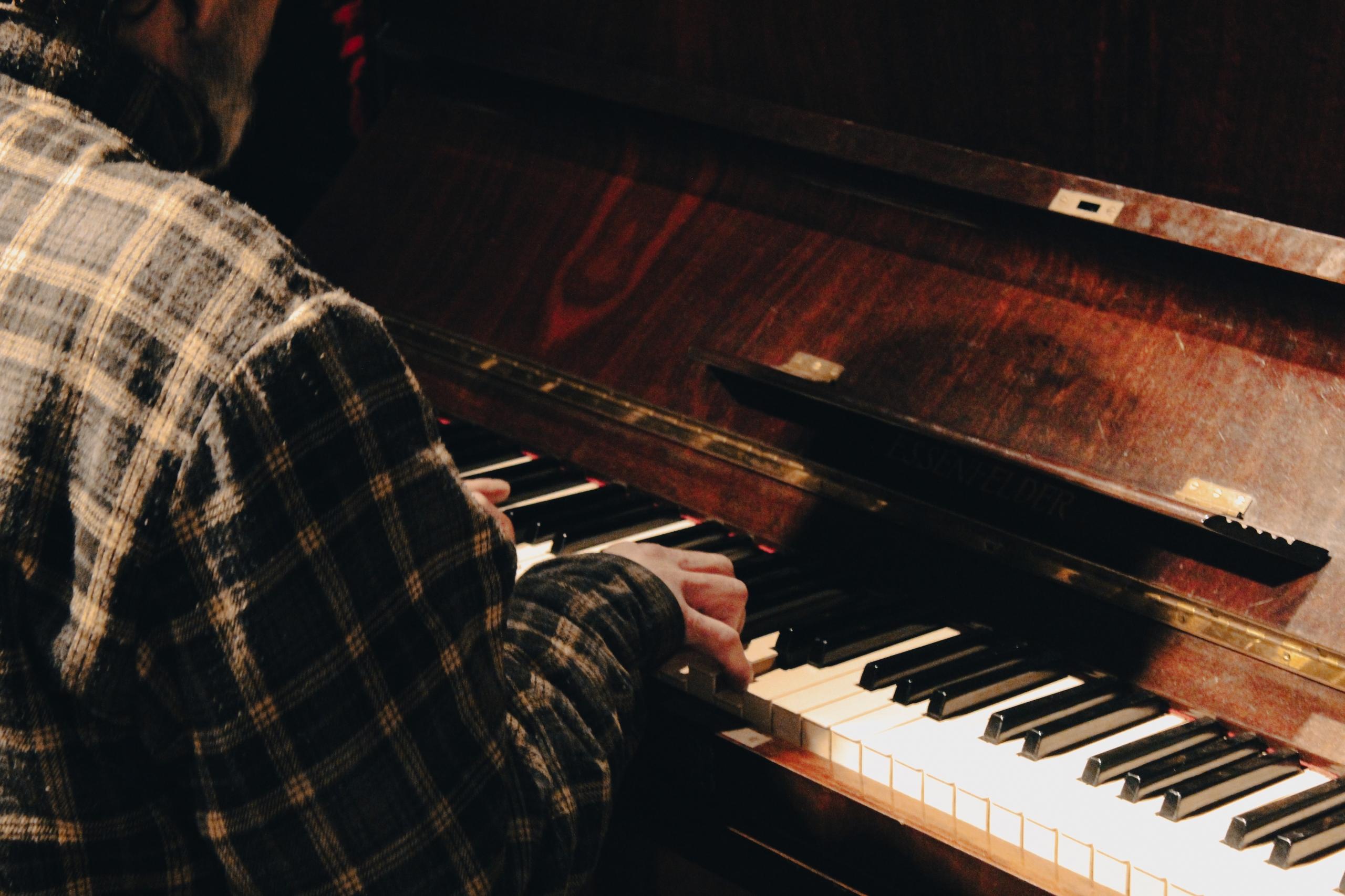 Nauka gry na pianinie we Wrocławiu.