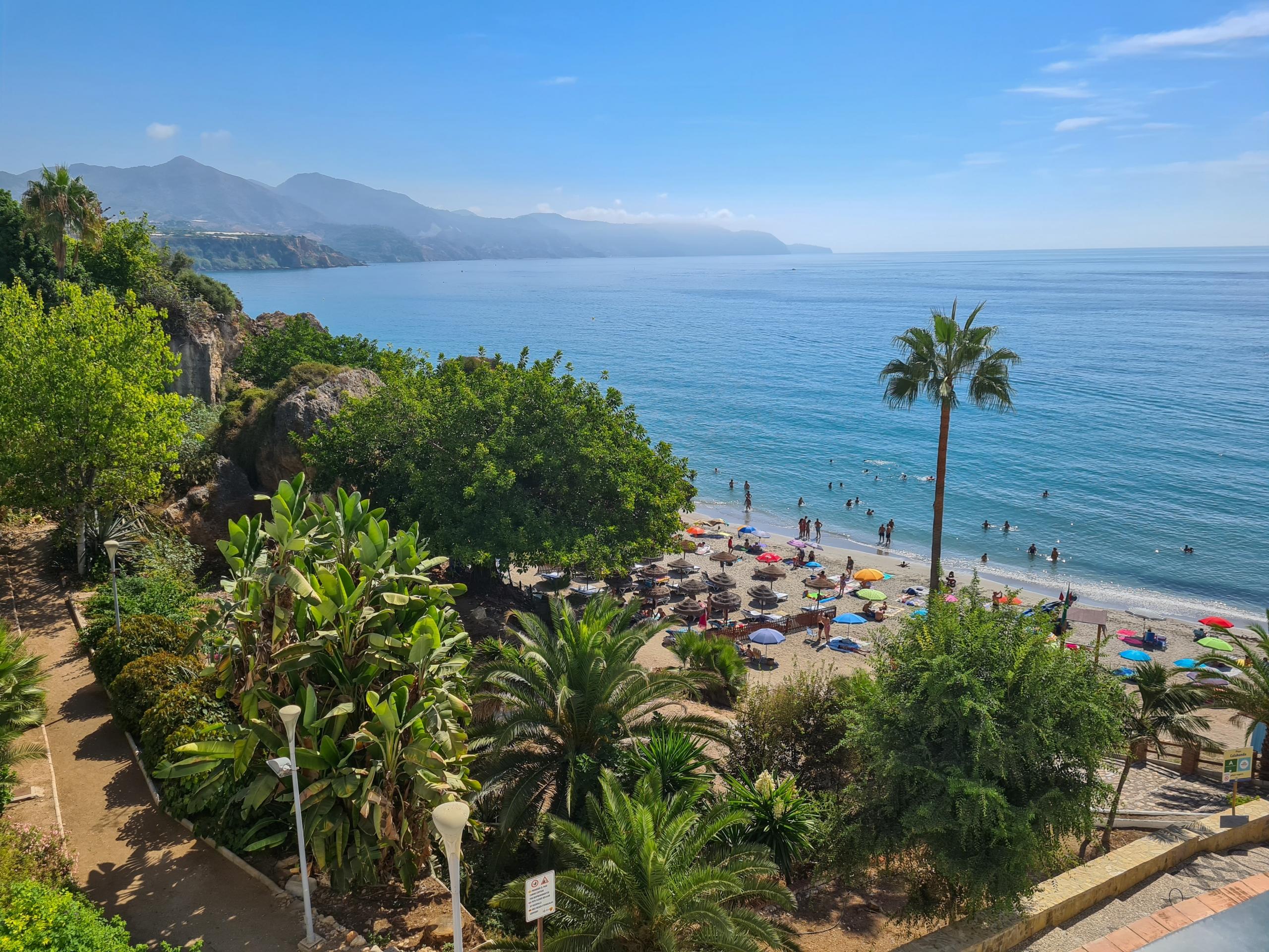plaża Nerja w Maladze w Hiszpanii