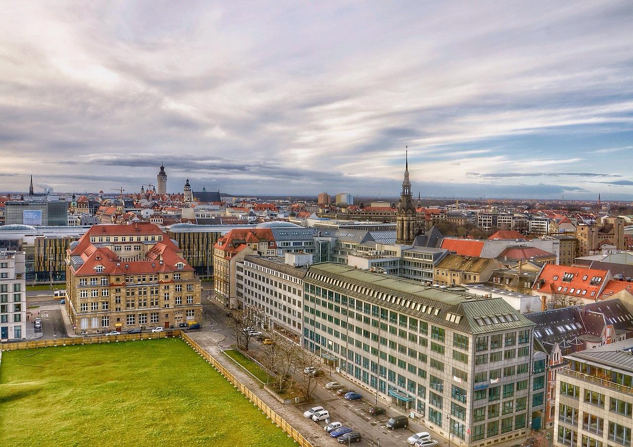 Lipsk, Niemcy, panorama miasta, architektura, budynki.