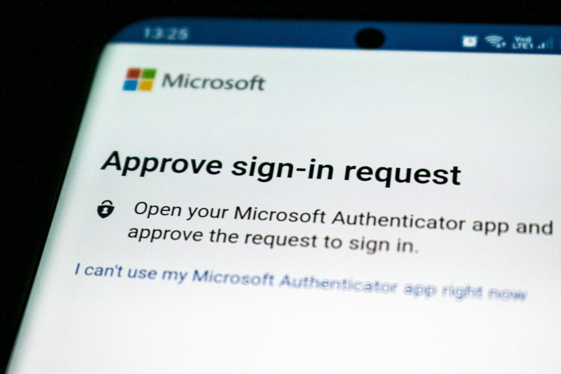 Ekran logowania do oprogramowania Microsoft na komputerze.