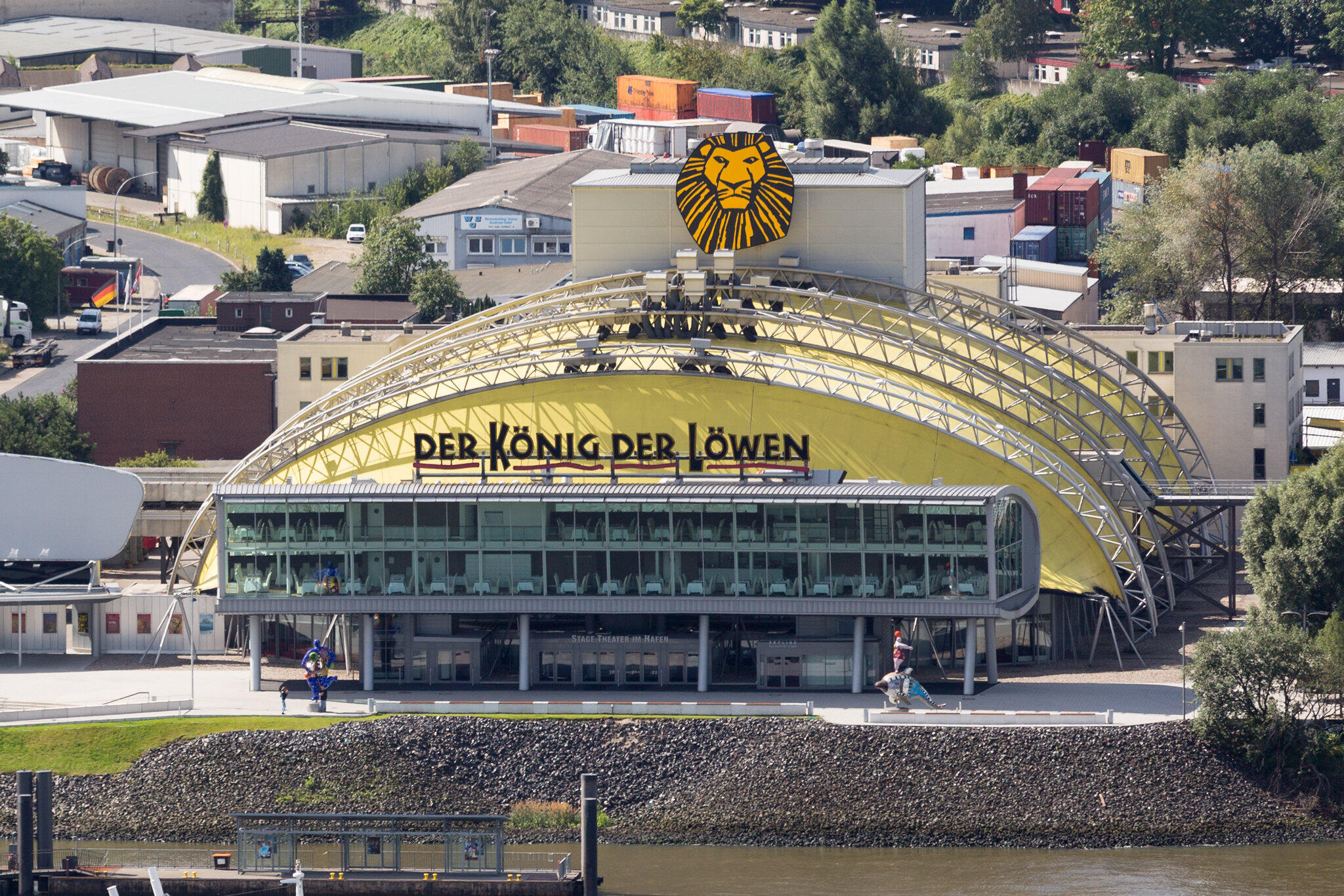Budynek wystawiający musical Król Lew w Hamburgu.