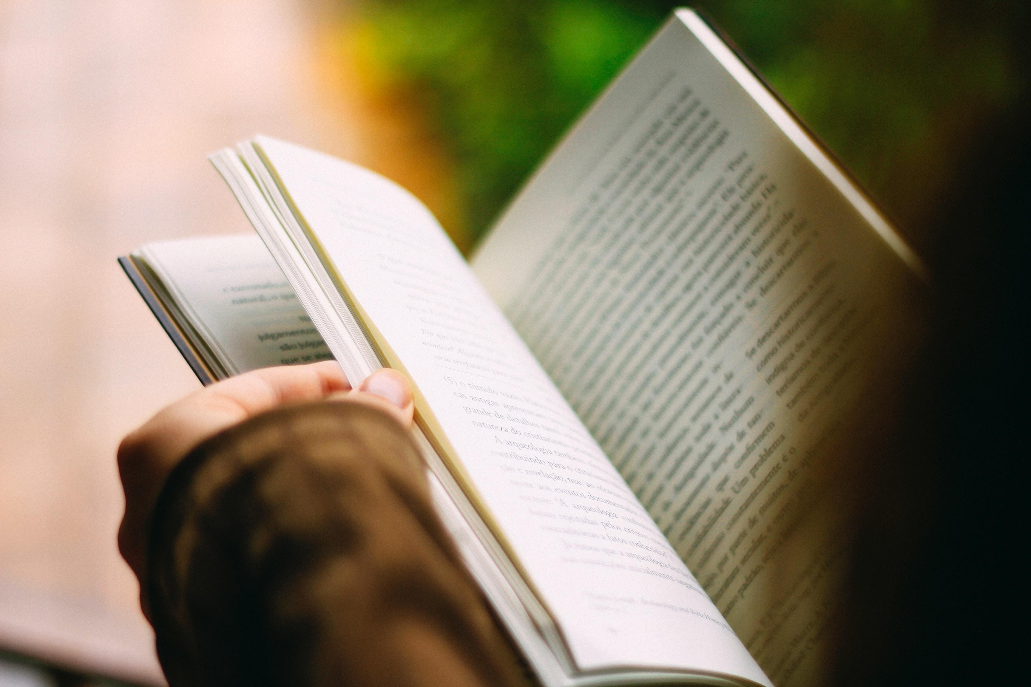 Opte por ler jornais e revistas em inglês