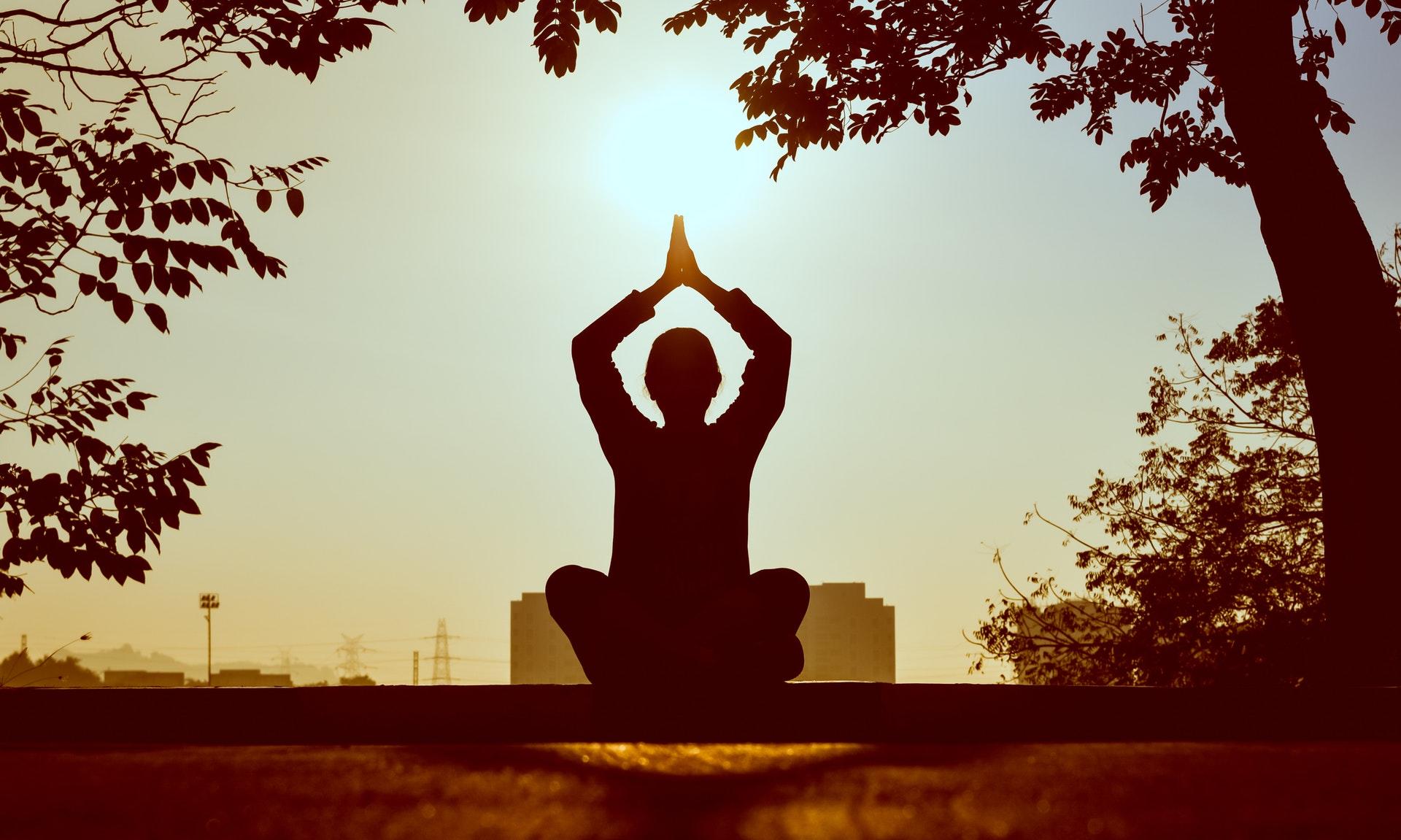 É possível meditar sozinho com esforço e dedicação
