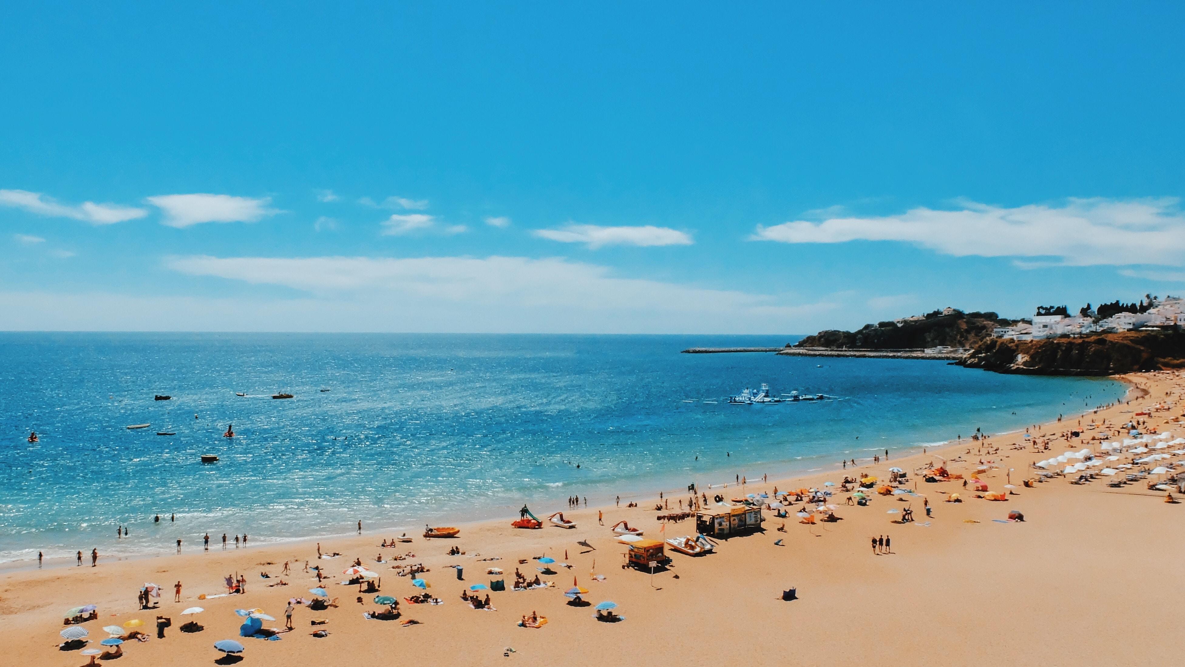 Foto de praia, em Faro, no Algarve