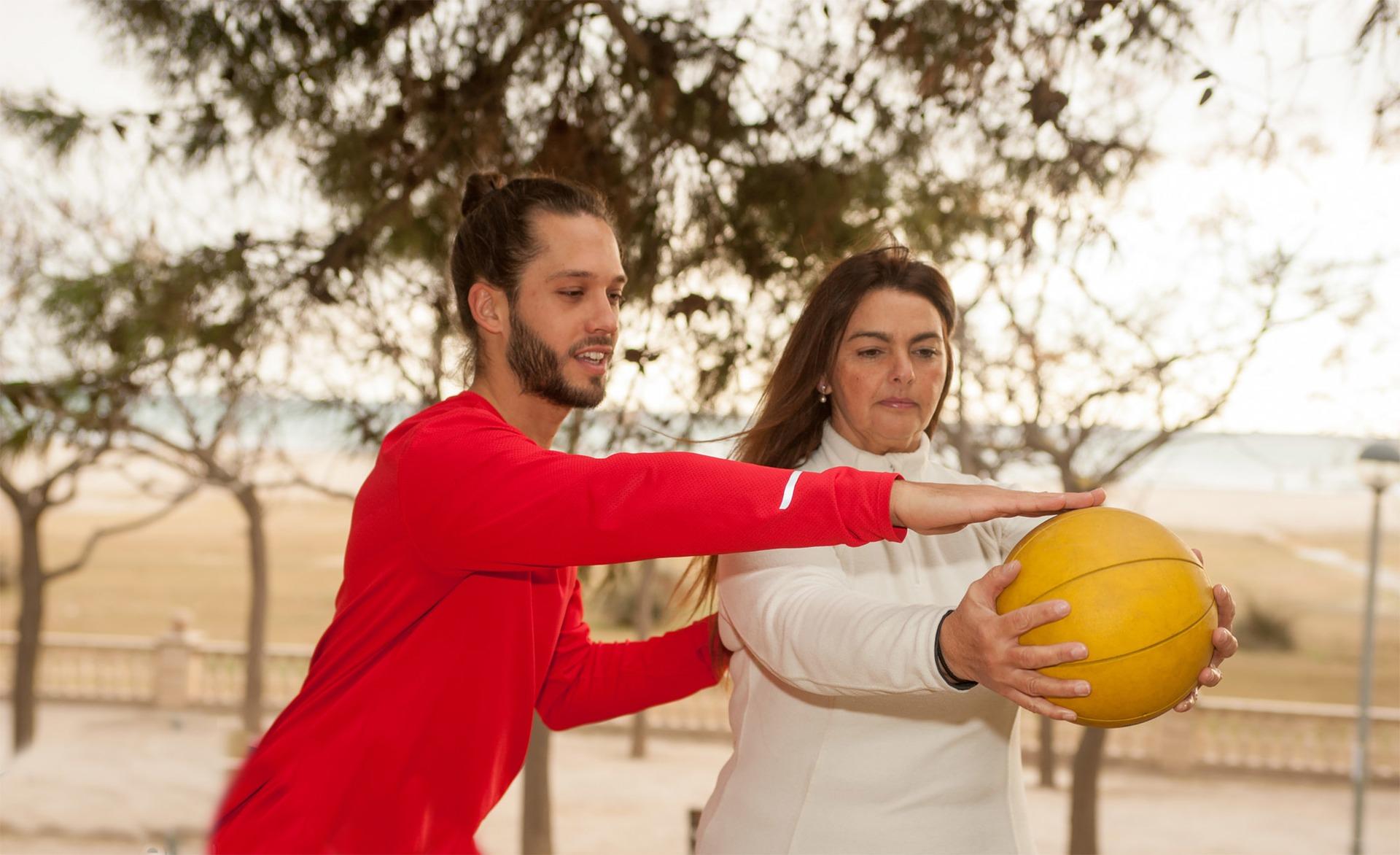 O personal trainer irá recomendar melhores exercícios