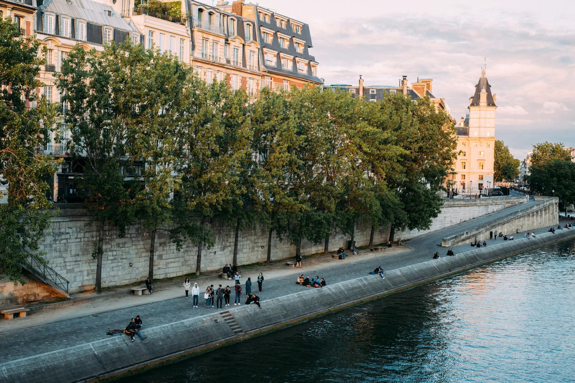 Aperfeiçoe o seu domínio na língua francesa