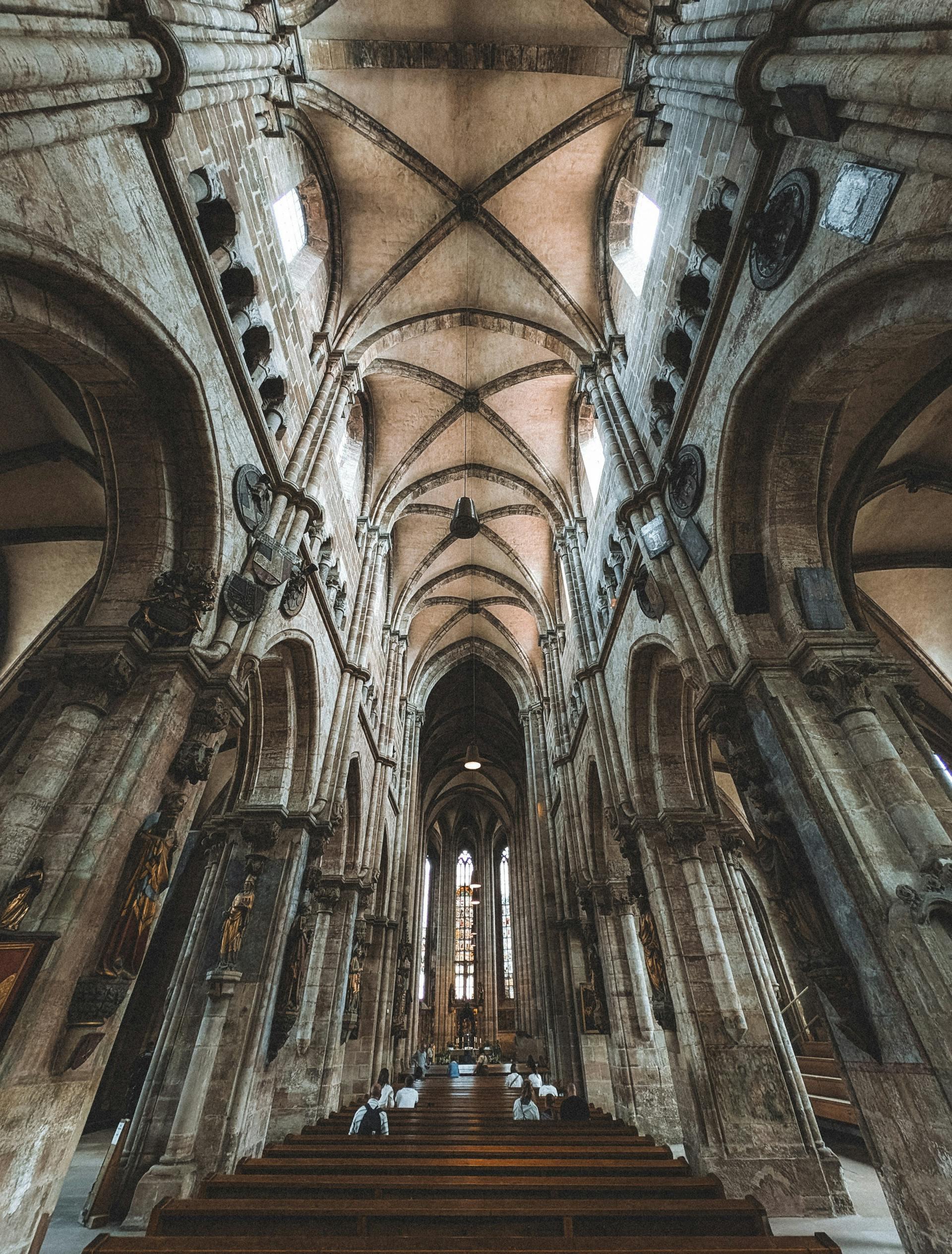 teto de uma catedral antiga