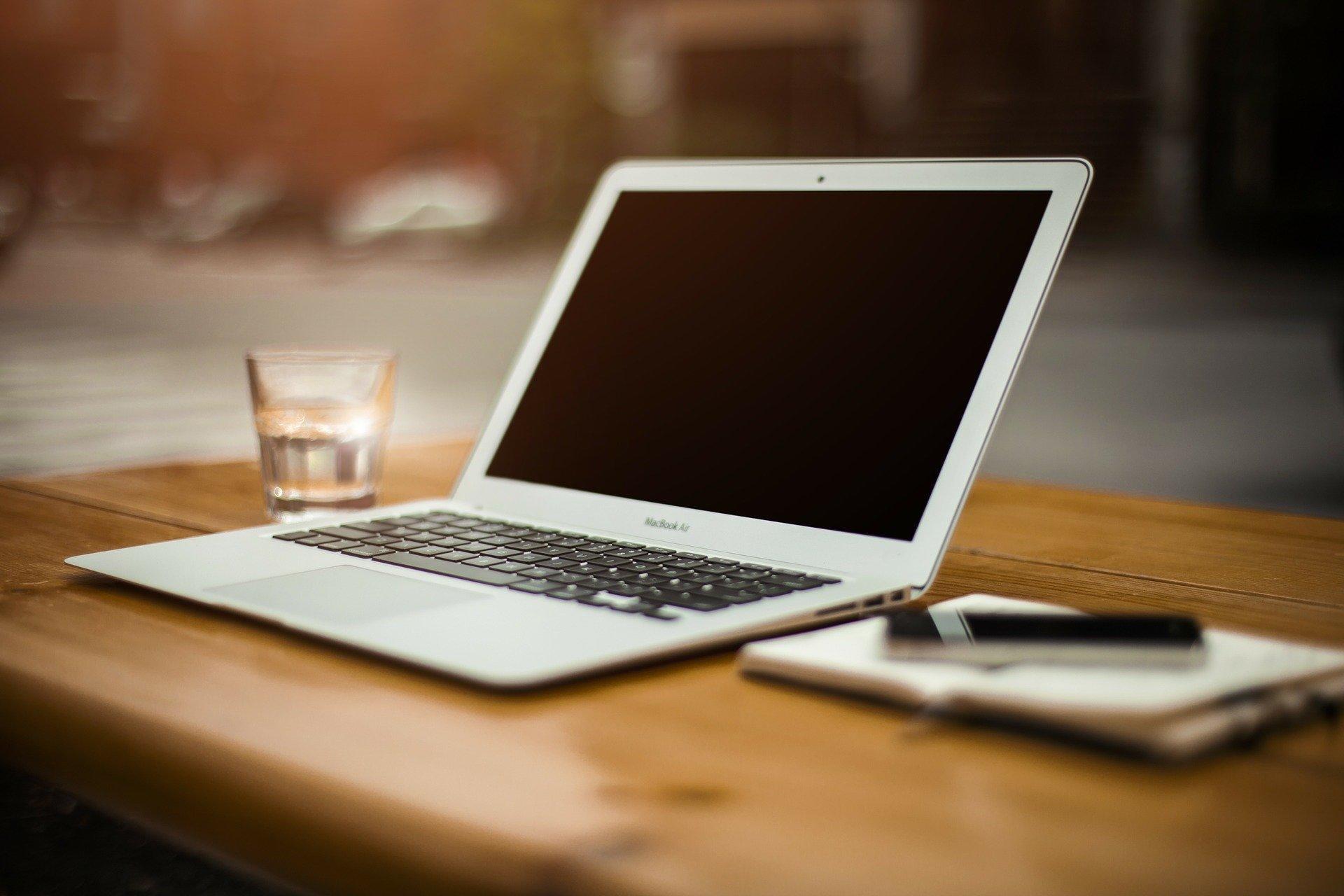 r explicações online só precisa de um computador