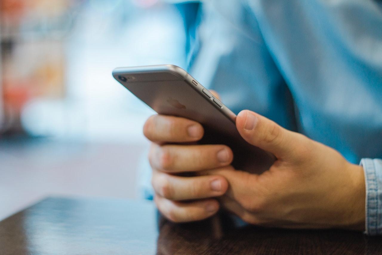 Utilizar o telemóvel para aprender latim