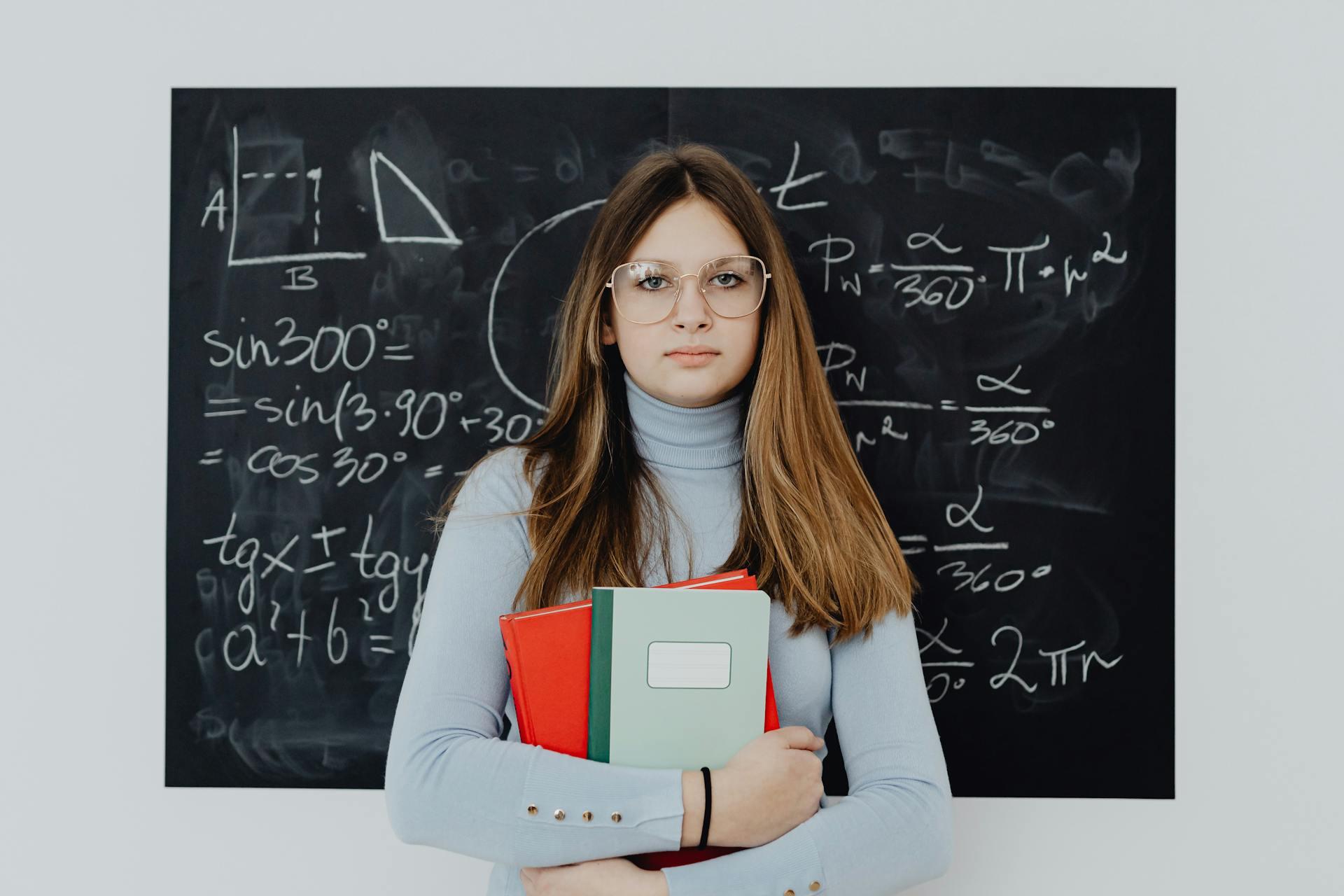 Muito estudo para entender as fórmulas, teoremas e matéria exame matematica