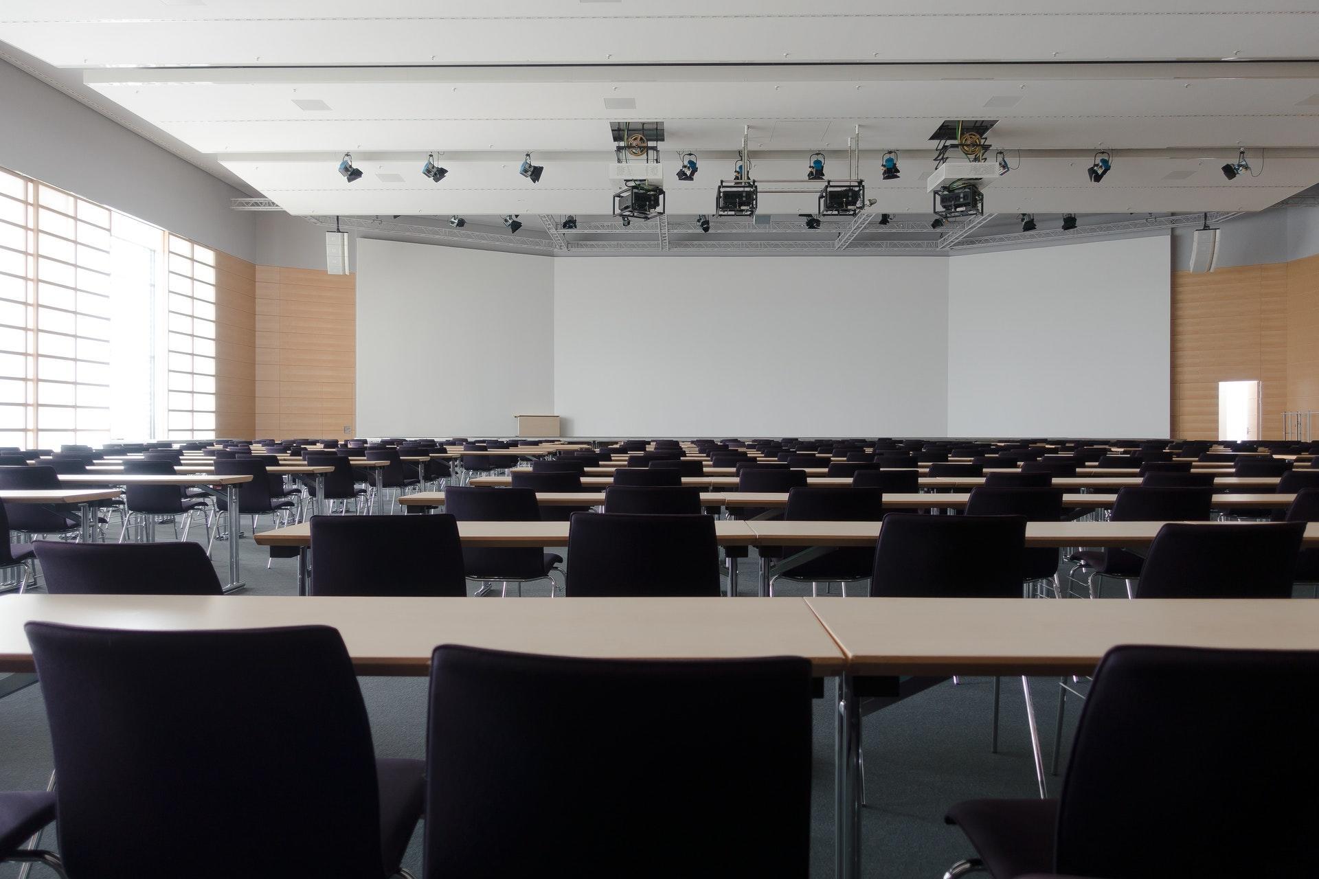 Ter um curso para dar aulas de italiano