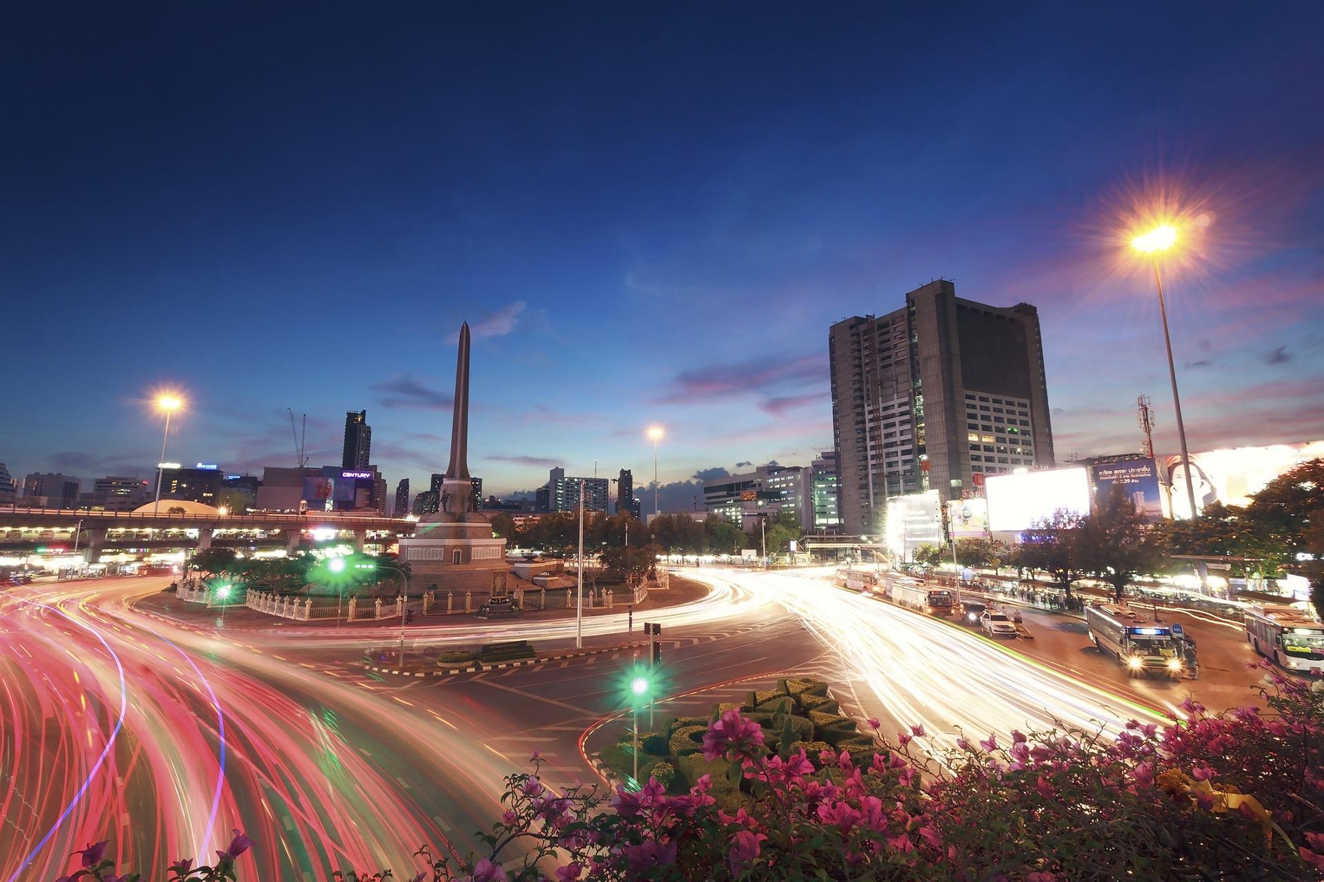 Tipos de fisica estudam diferentes tipos de fenómeno, natural ou humano