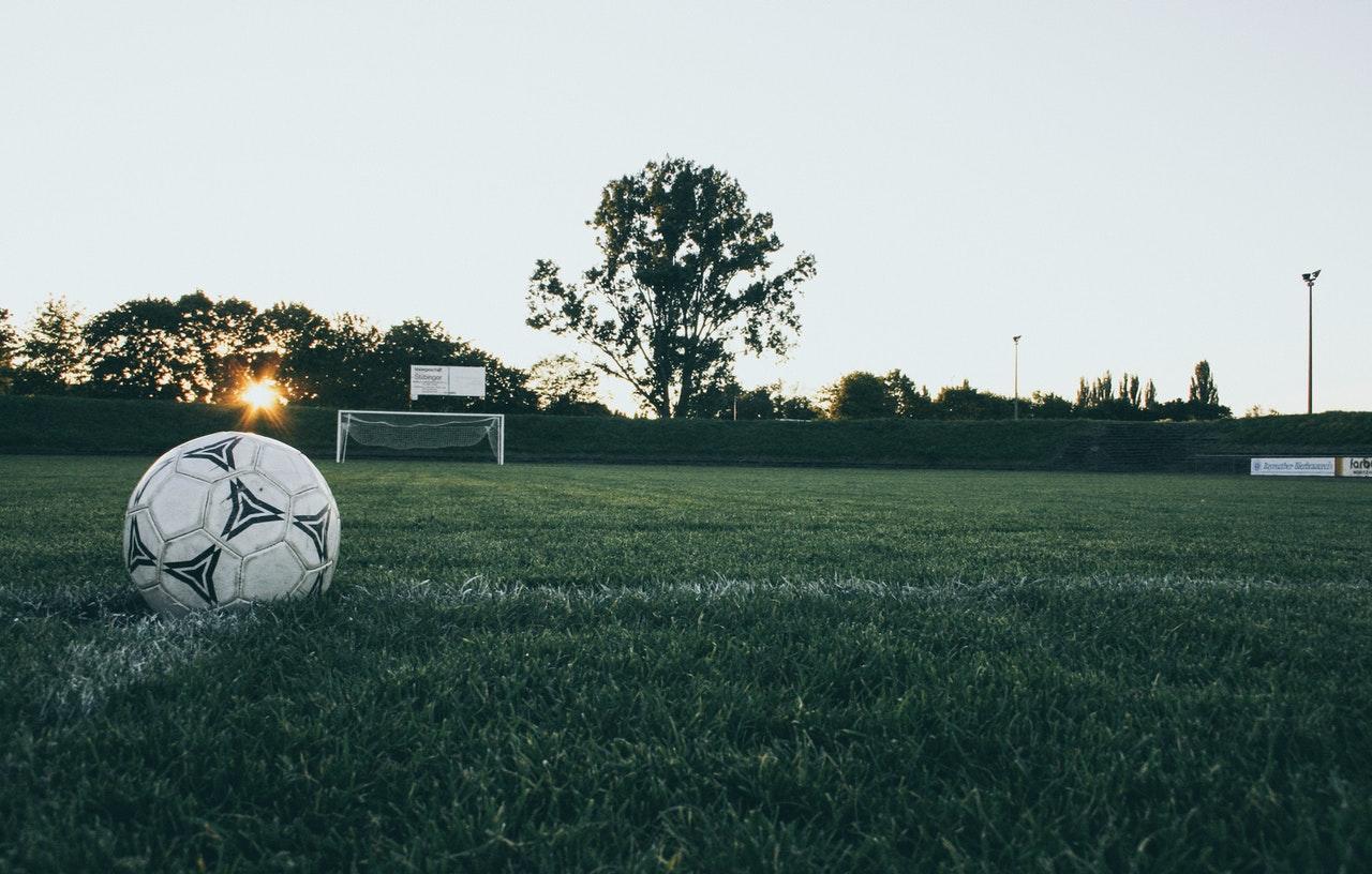 Na aula de português online vai falar sobre futebol português.