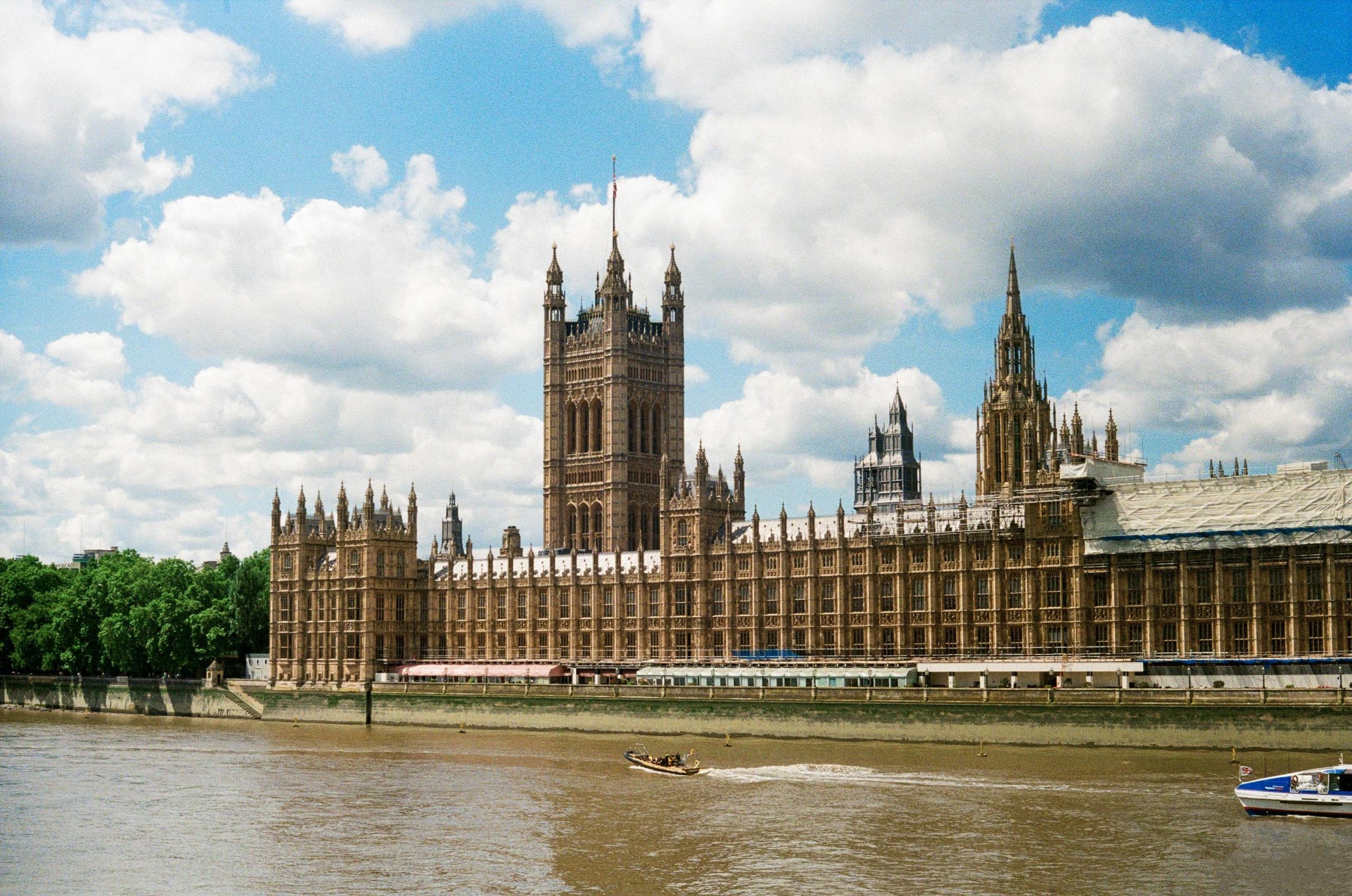 o parlamento britanico