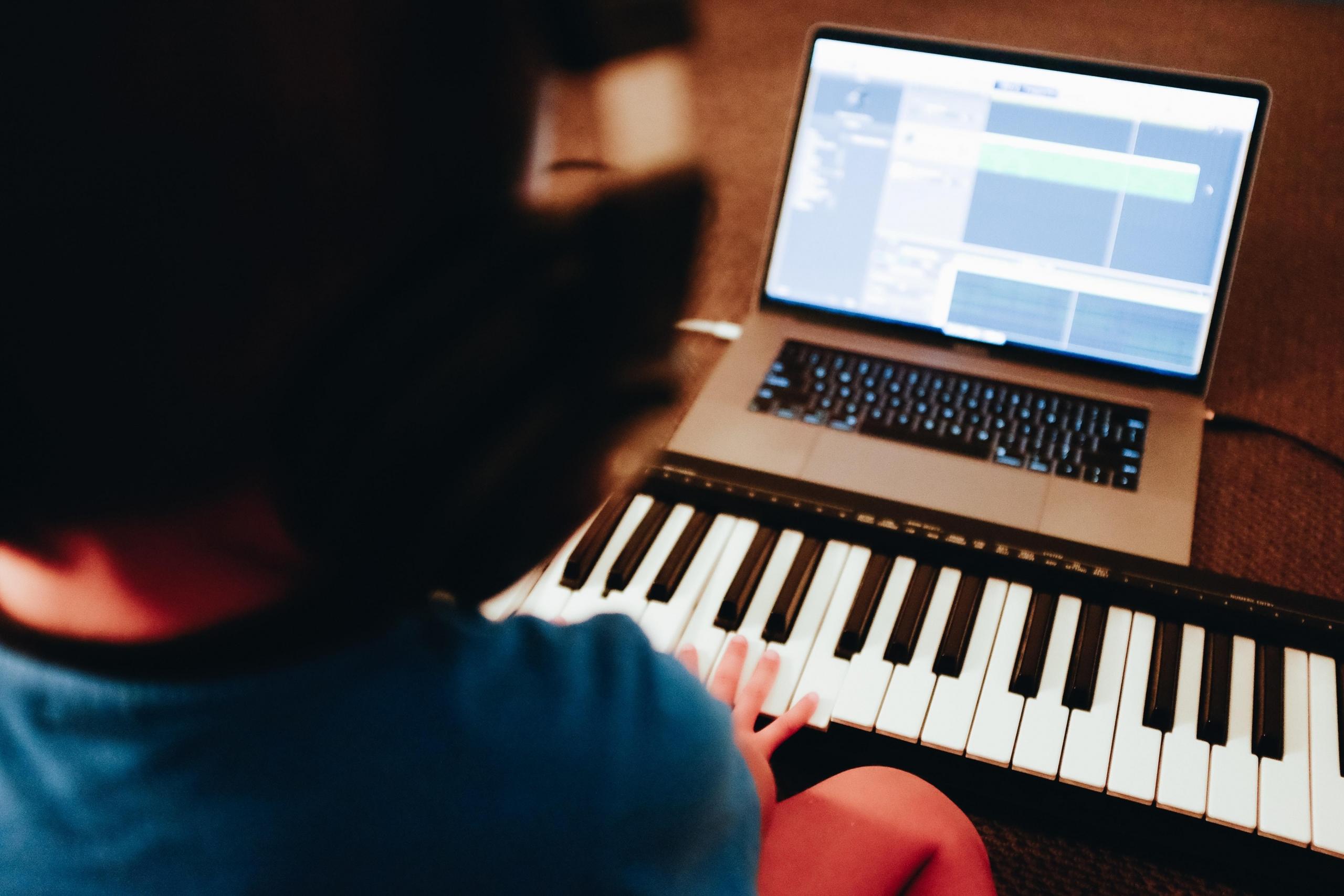 Aulas de piano à distância