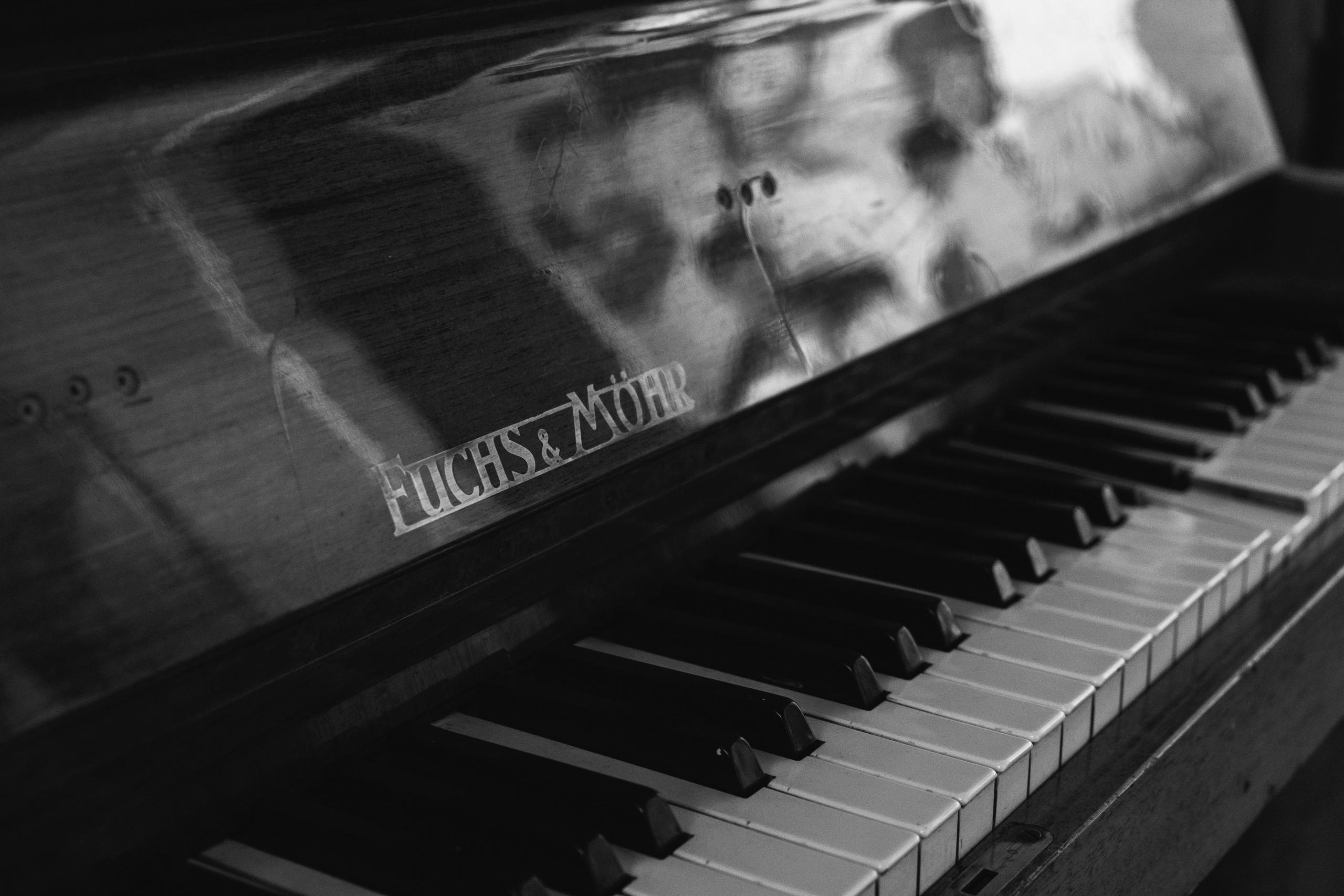 Piano vertical