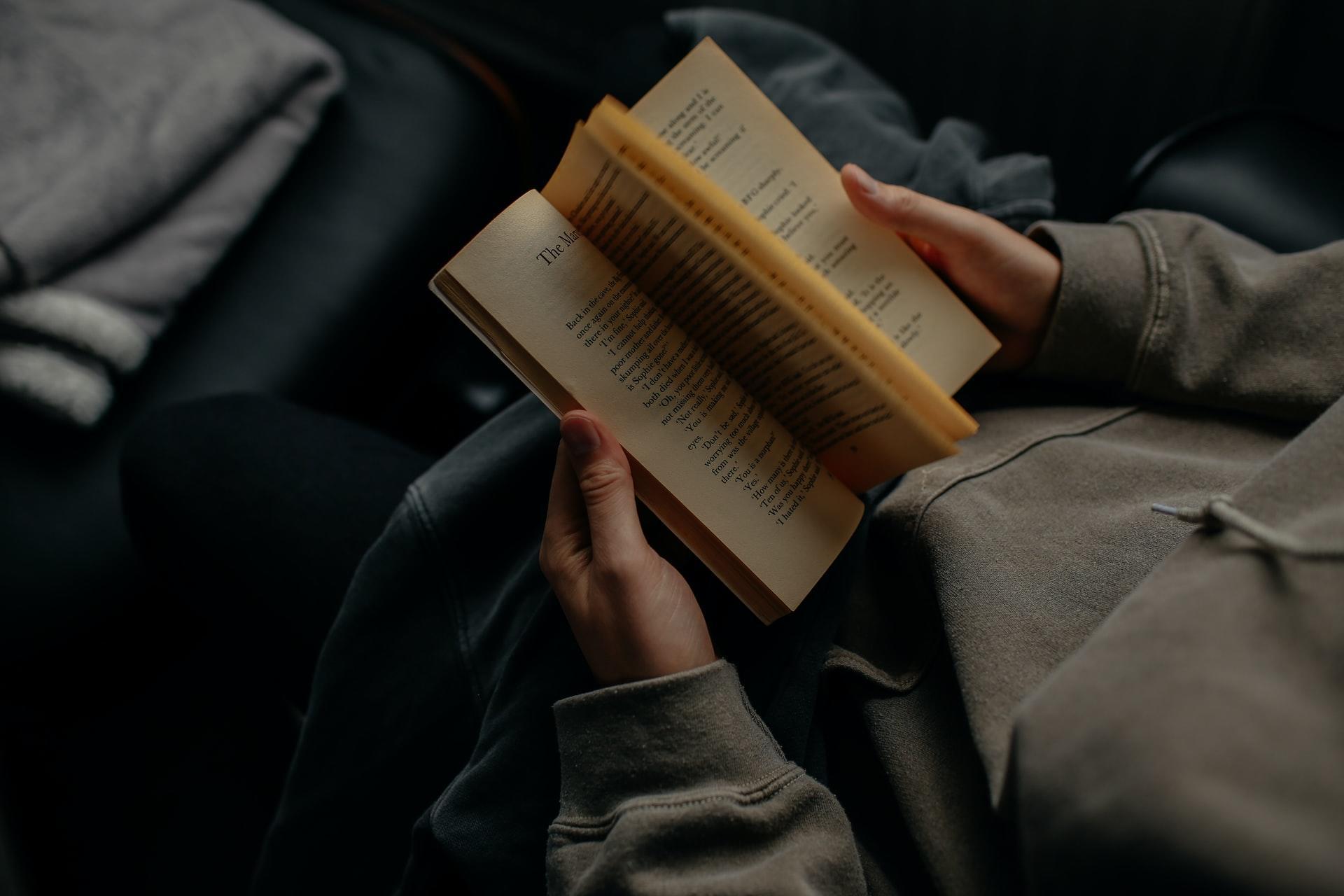 livro a ser folheado