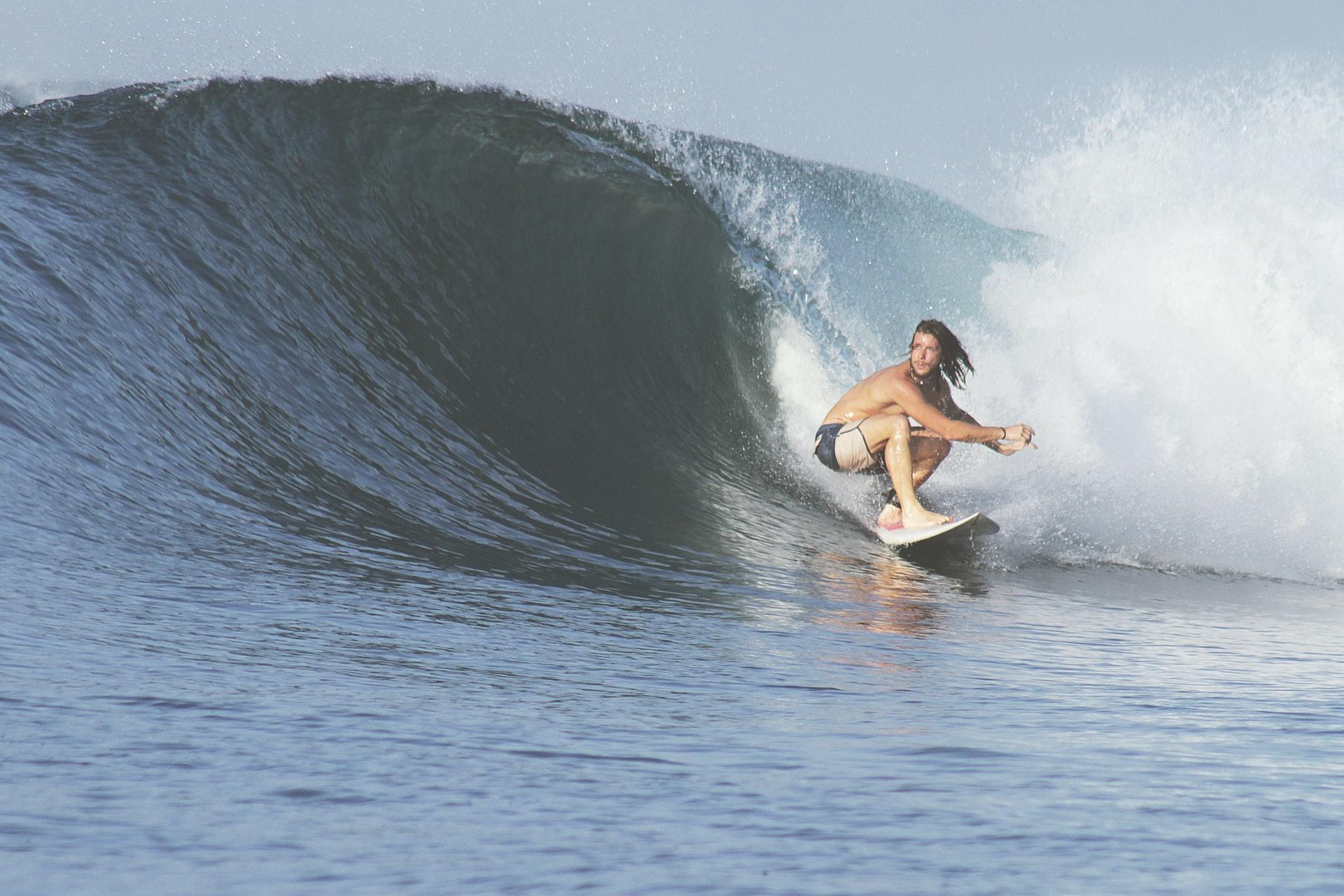 Aulas de surf e o que é o bodyboard