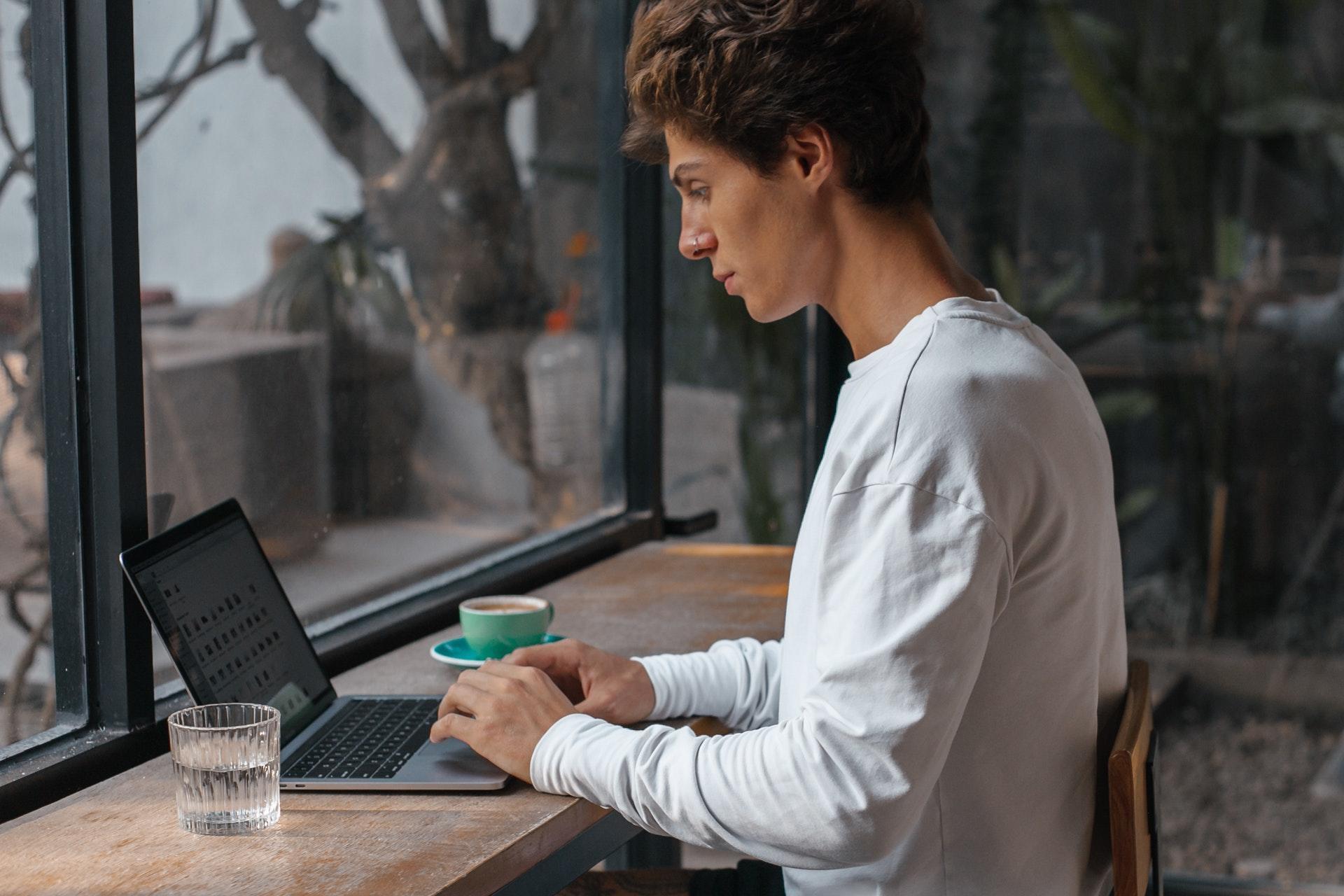 Na Superprof, poderá optar pela modalidade de ensino online