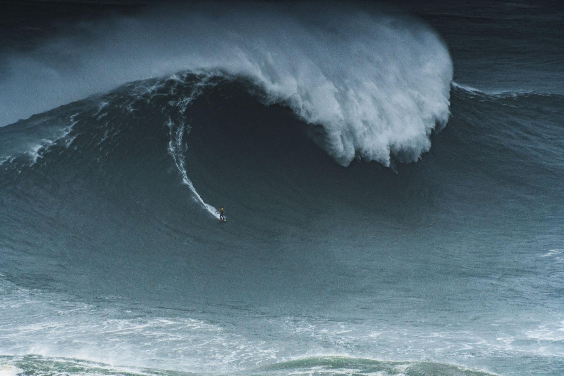 Aulas de surf e a história da modalidade em Portugal