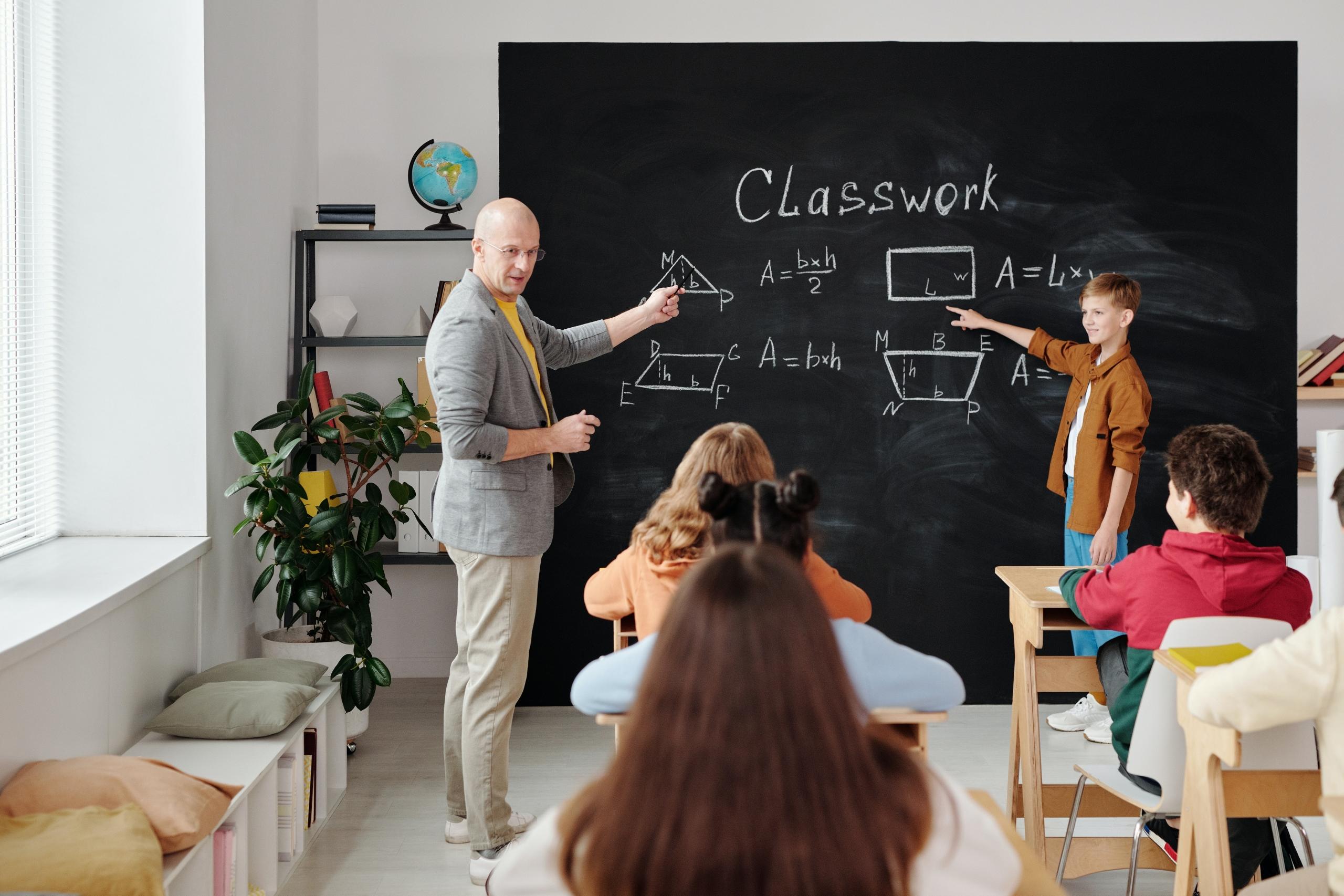 Empatia entre alunos e professores do reforço escolar.