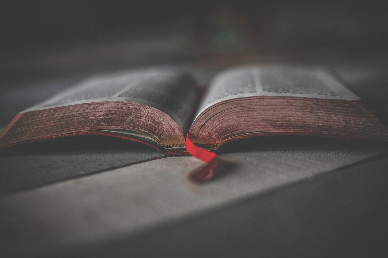 livro separado por fita