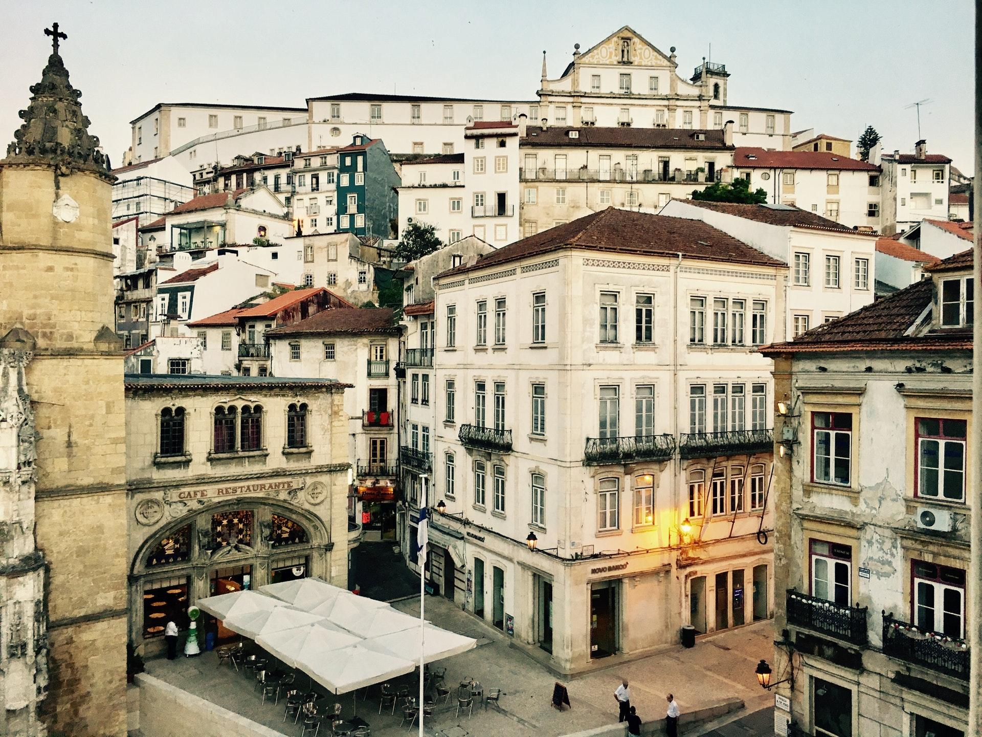 em Coimbra que Salazar se iniciou na vida política