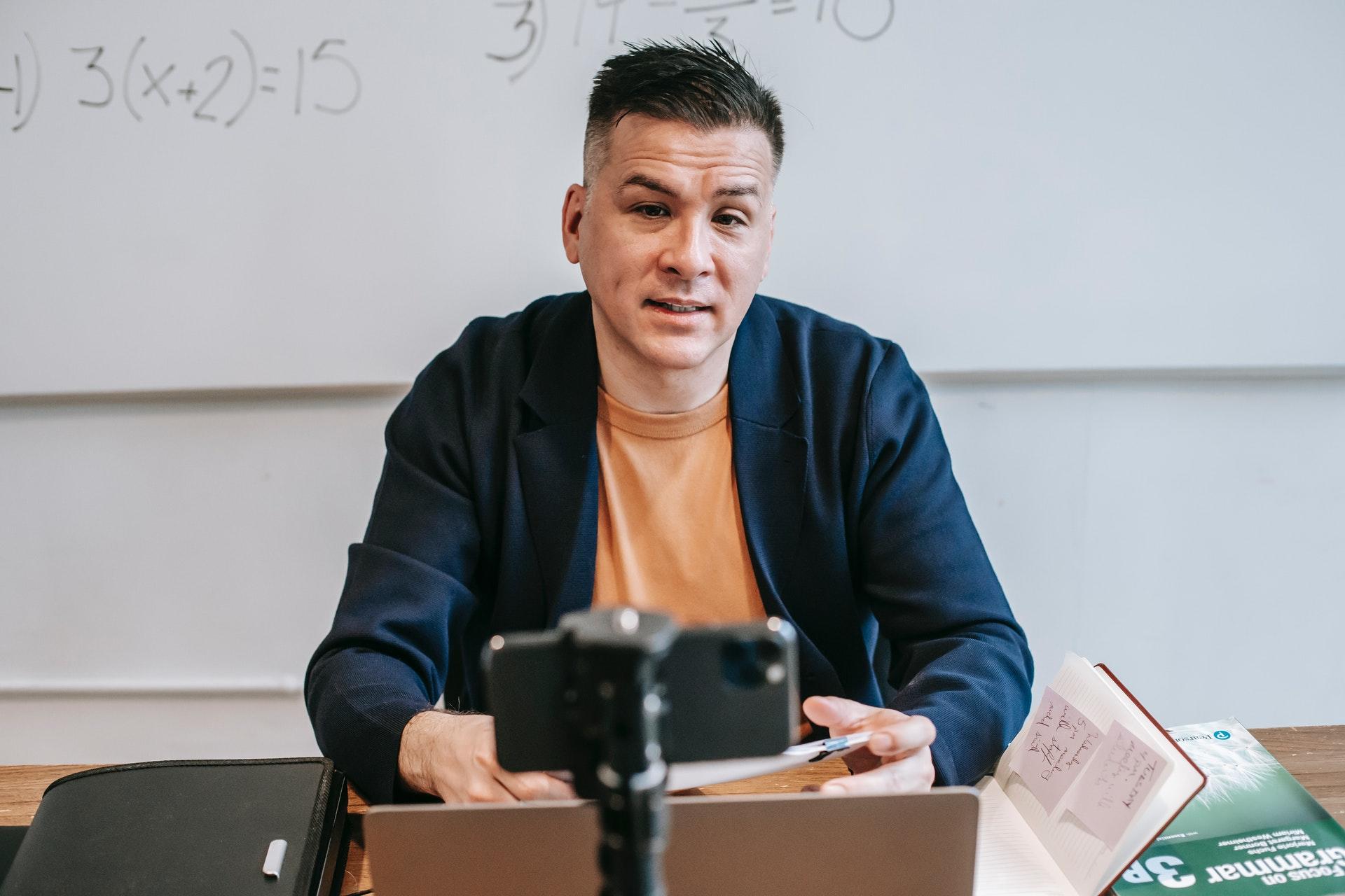 Com a Superprof, poderá ter aulas online